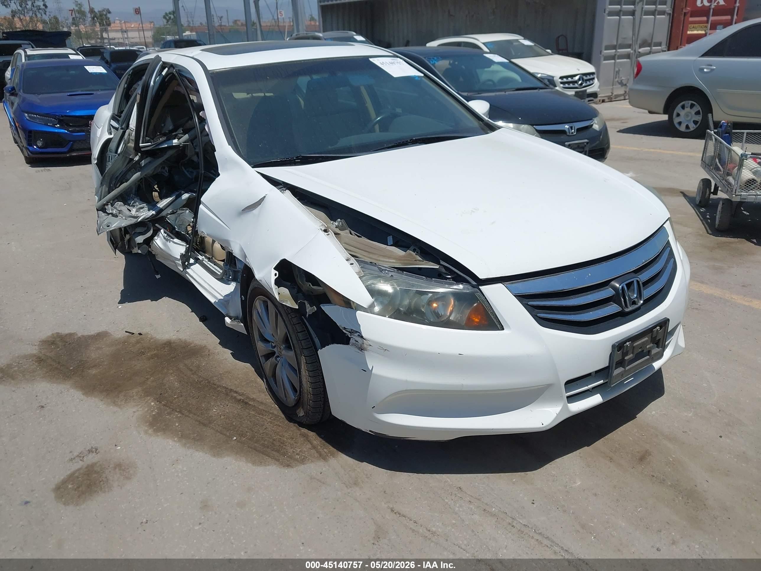 2011 Honda Accord 2.4 Ex Белый vin: 1HGCP2F78BA034811