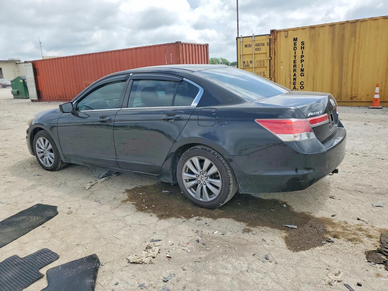 2011 Honda Accord Black vin: 1HGCP2F78BA082356