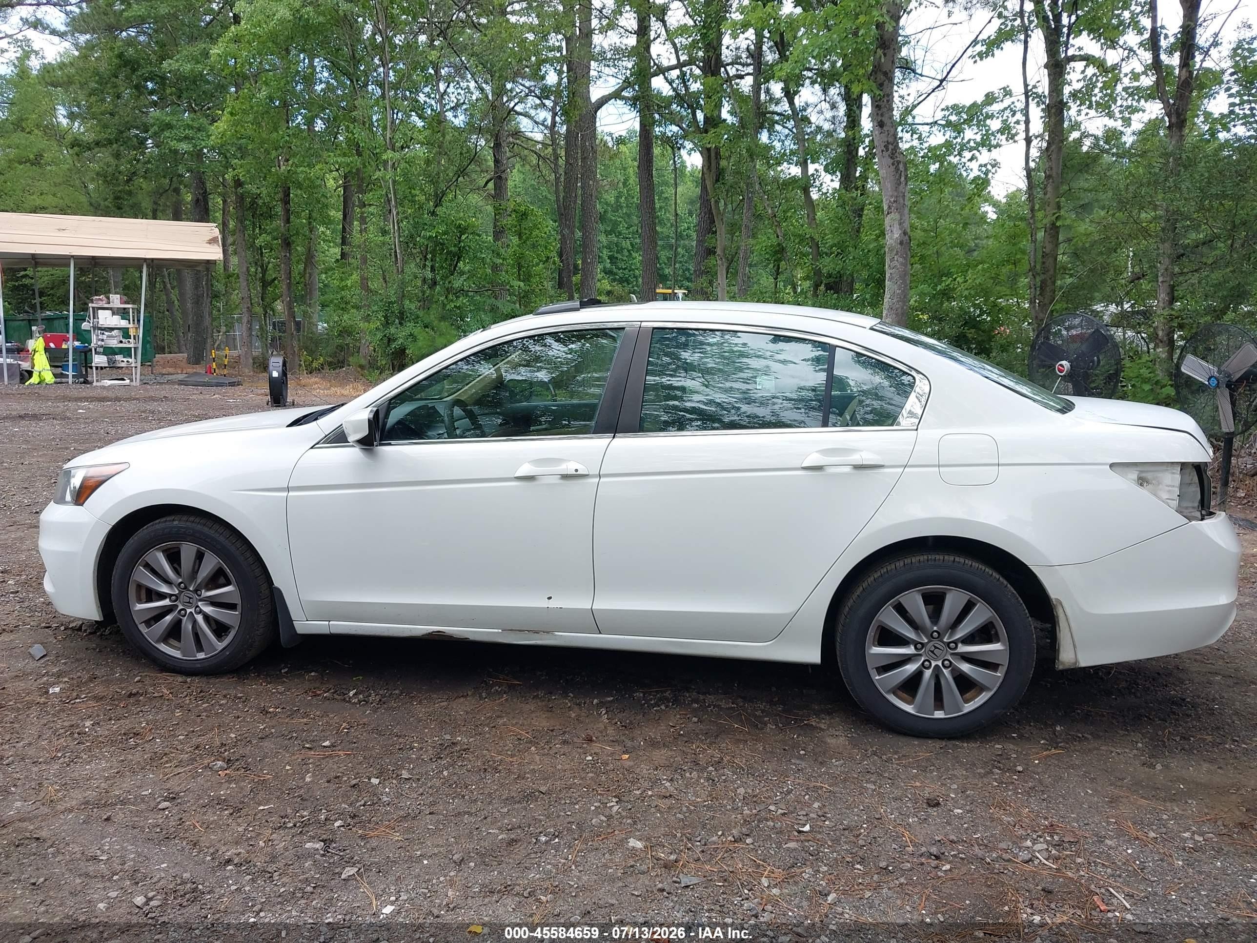2011 Honda Accord 2.4 Ex White vin: 1HGCP2F78BA097830