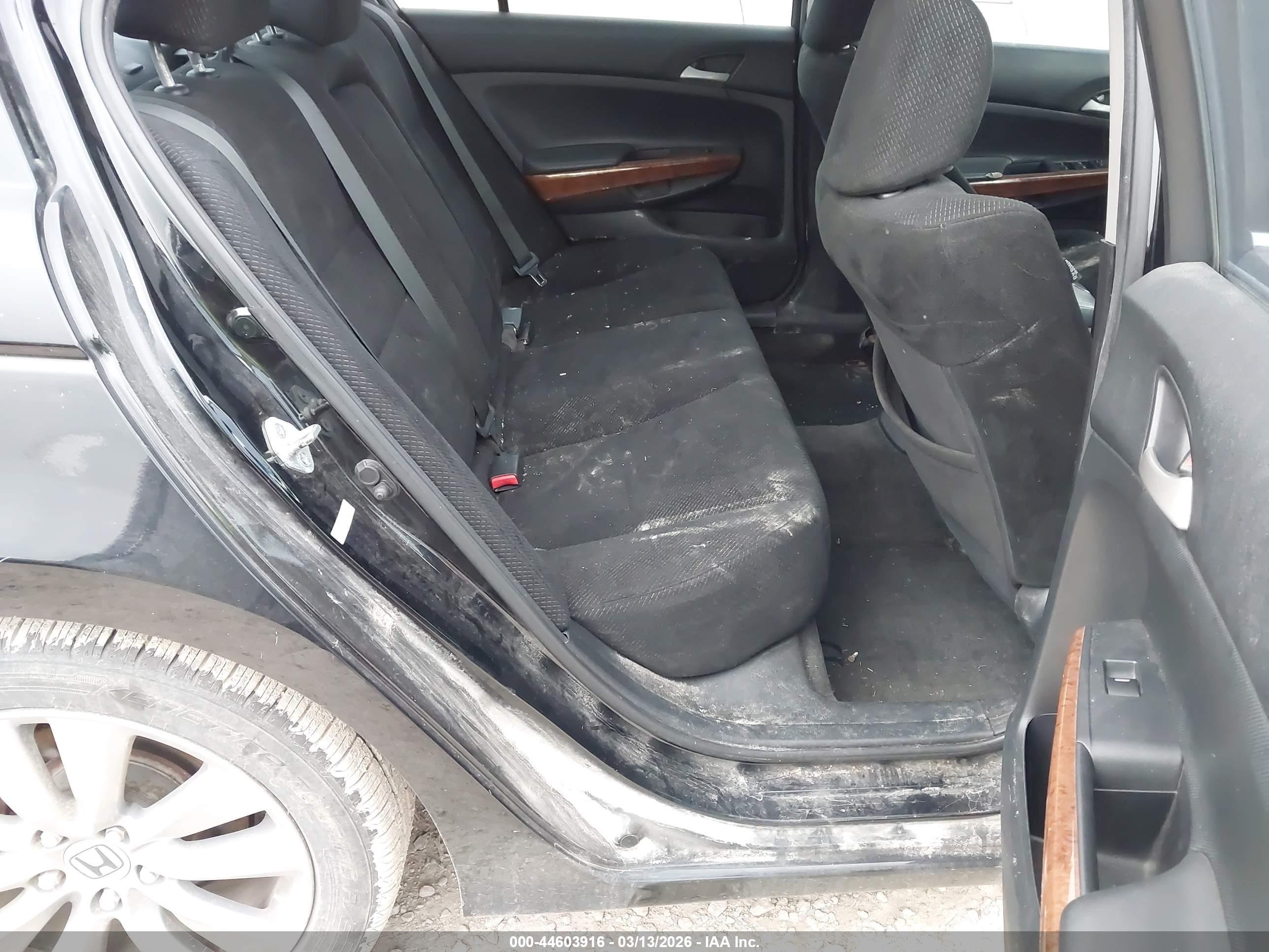 2011 Honda Accord 2.4 Ex Черный vin: 1HGCP2F78BA118692
