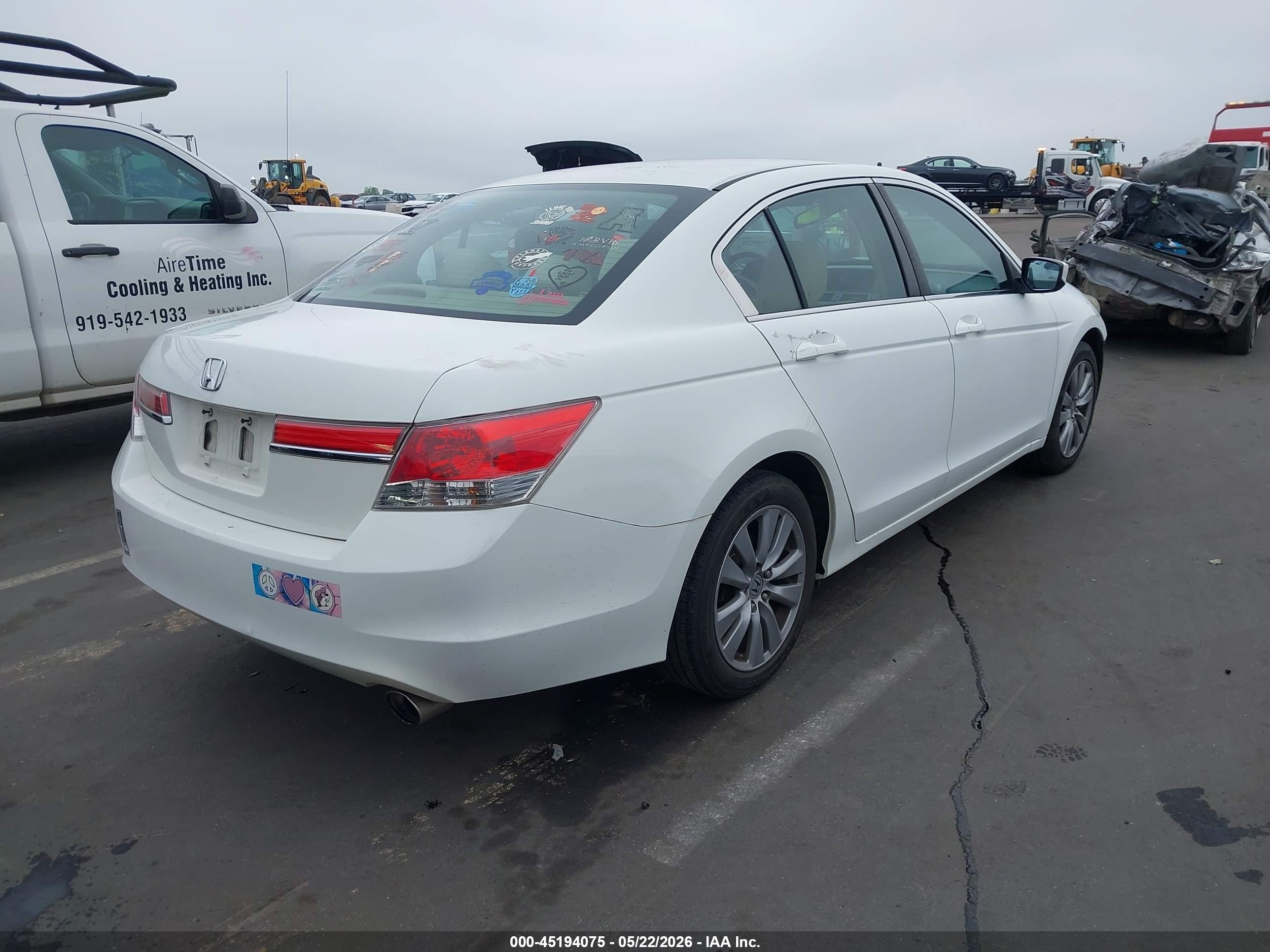 2012 Honda Accord 2.4 Ex White vin: 1HGCP2F78CA202755