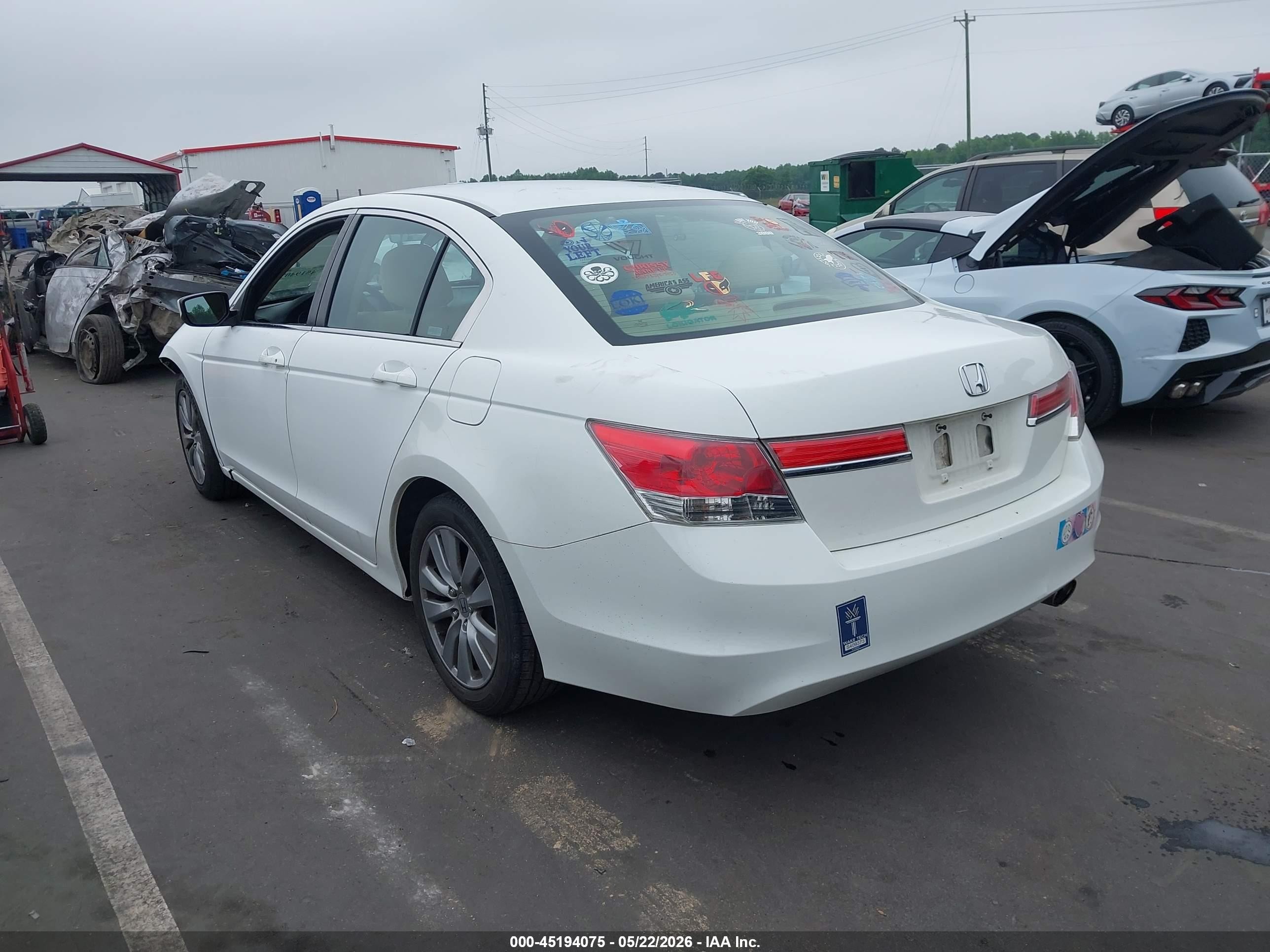 2012 Honda Accord 2.4 Ex White vin: 1HGCP2F78CA202755