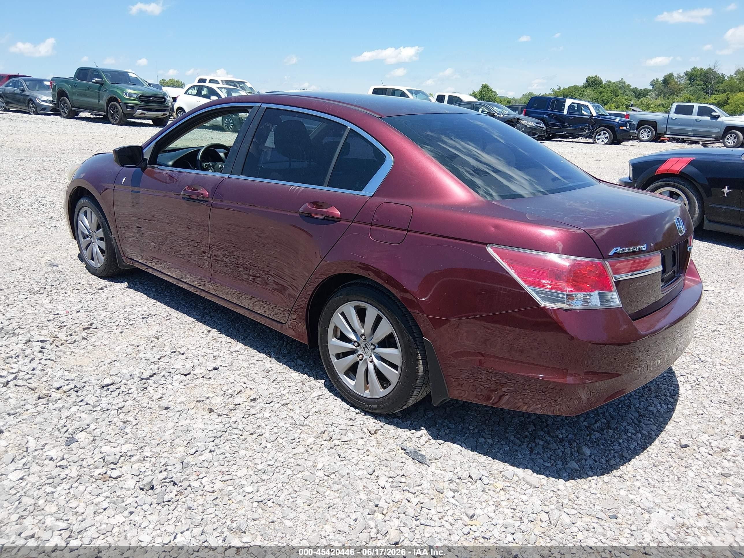 2011 Honda Accord 2.4 Ex Red vin: 1HGCP2F79BA105918