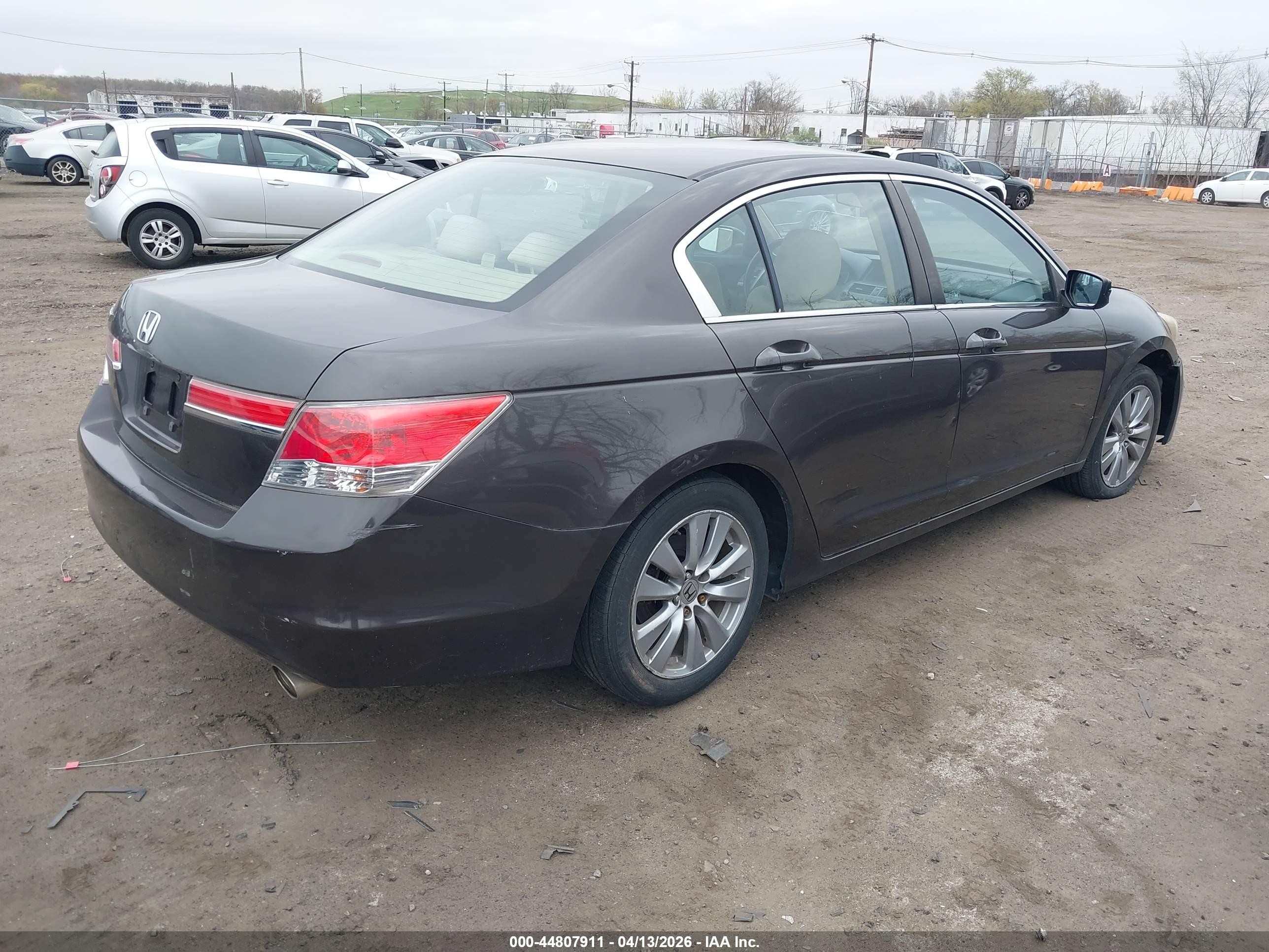 2011 Honda Accord 2.4 Ex Gray vin: 1HGCP2F7XBA020909