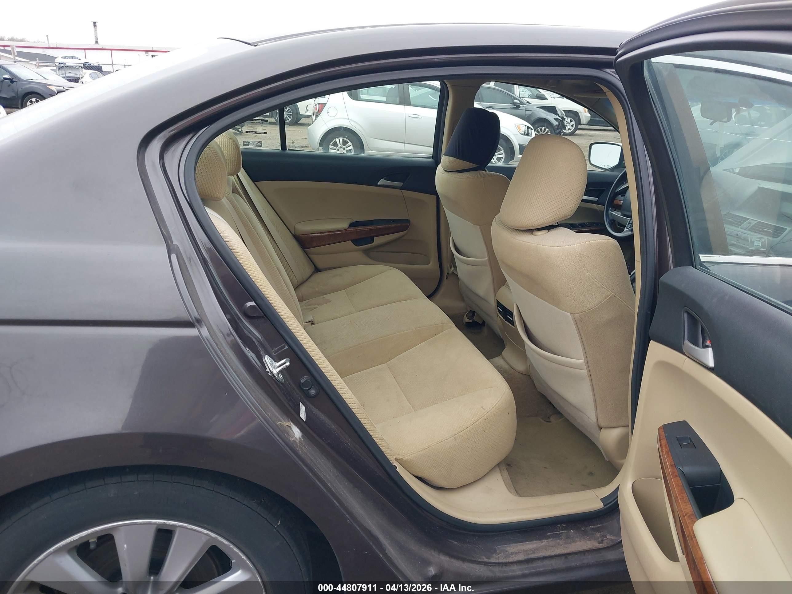 2011 Honda Accord 2.4 Ex Gray vin: 1HGCP2F7XBA020909