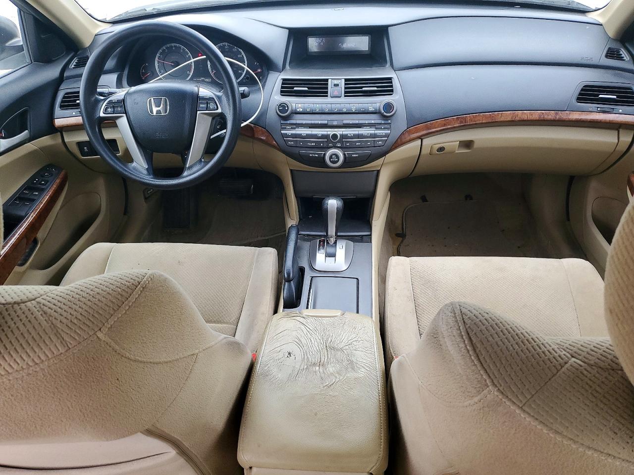 2011 Honda Accord White vin: 1HGCP2F7XBA067194