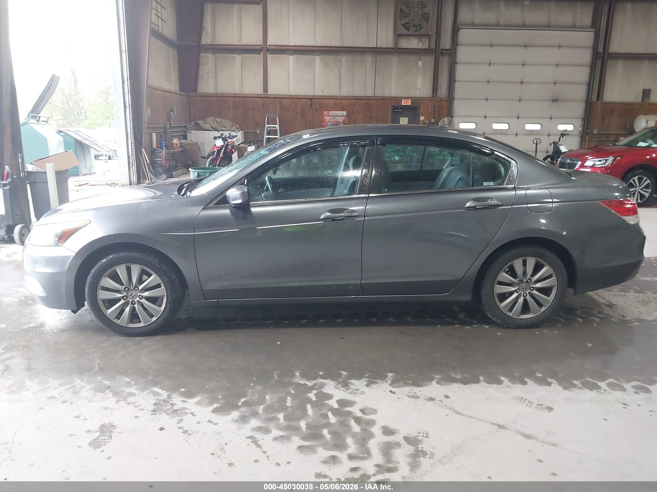 2012 Honda Accord 2.4 Ex Gray vin: 1HGCP2F7XCA107548