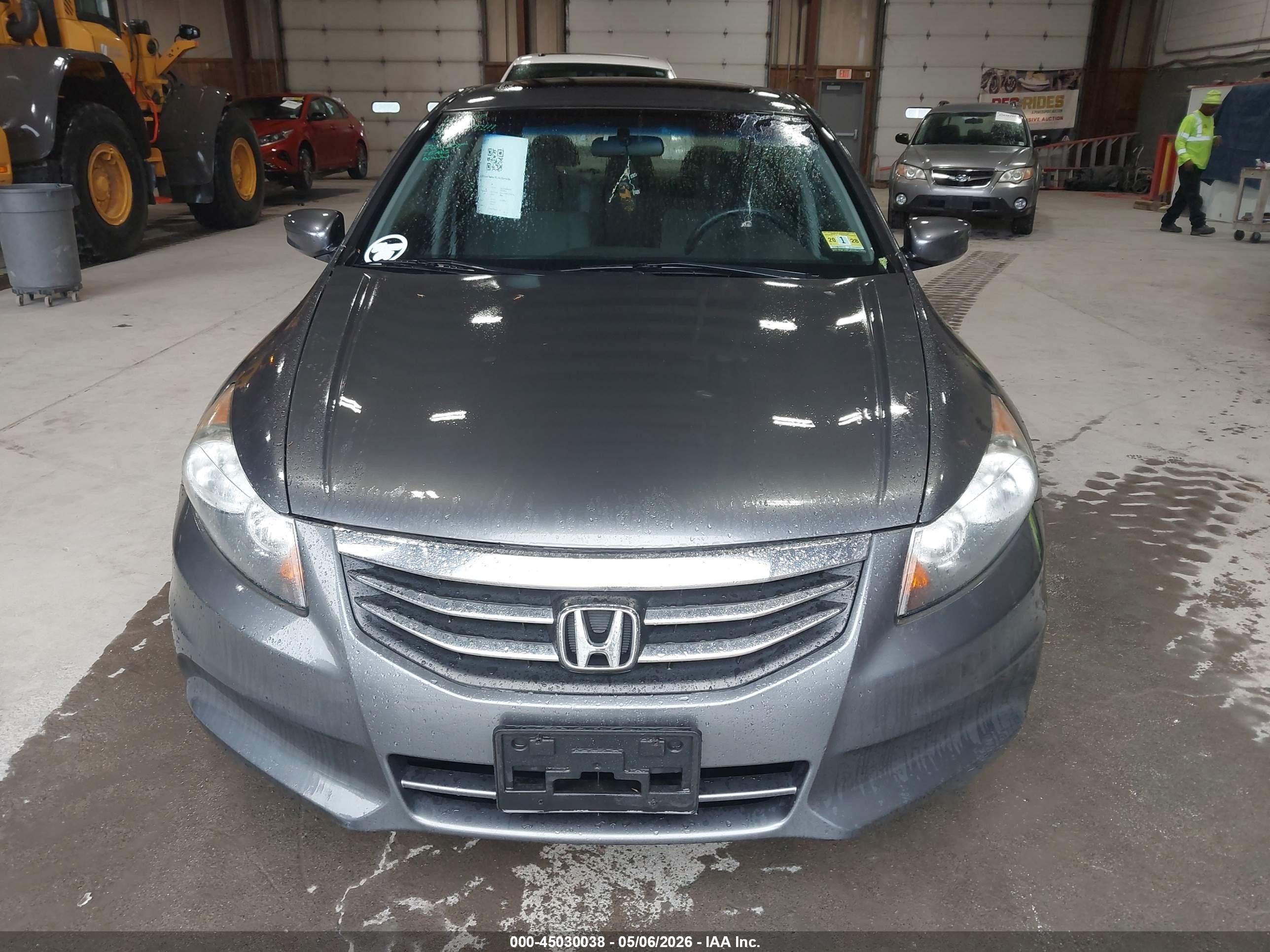 2012 Honda Accord 2.4 Ex Gray vin: 1HGCP2F7XCA107548
