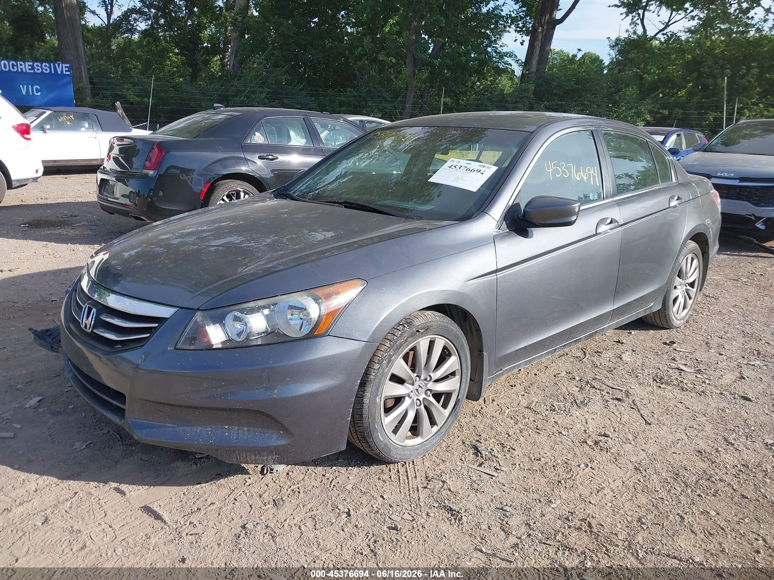 2012 Honda Accord 2.4 Ex Gray vin: 1HGCP2F7XCA141621