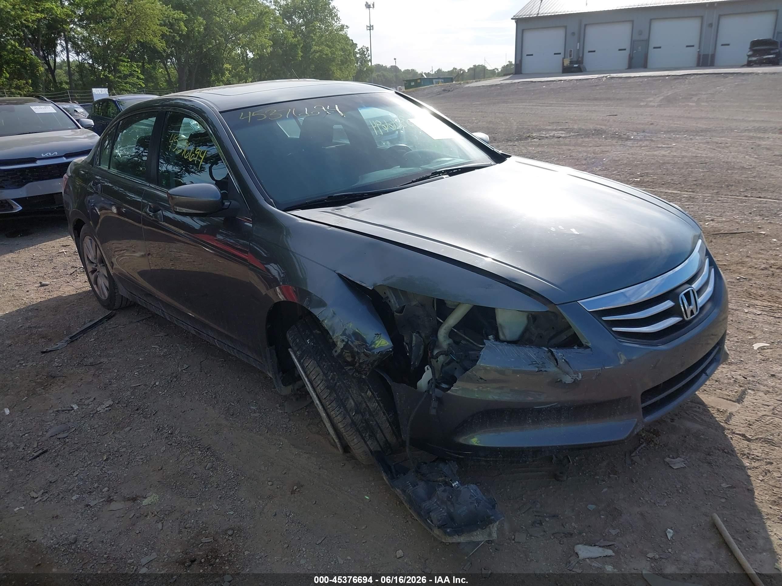 2012 Honda Accord 2.4 Ex Gray vin: 1HGCP2F7XCA141621
