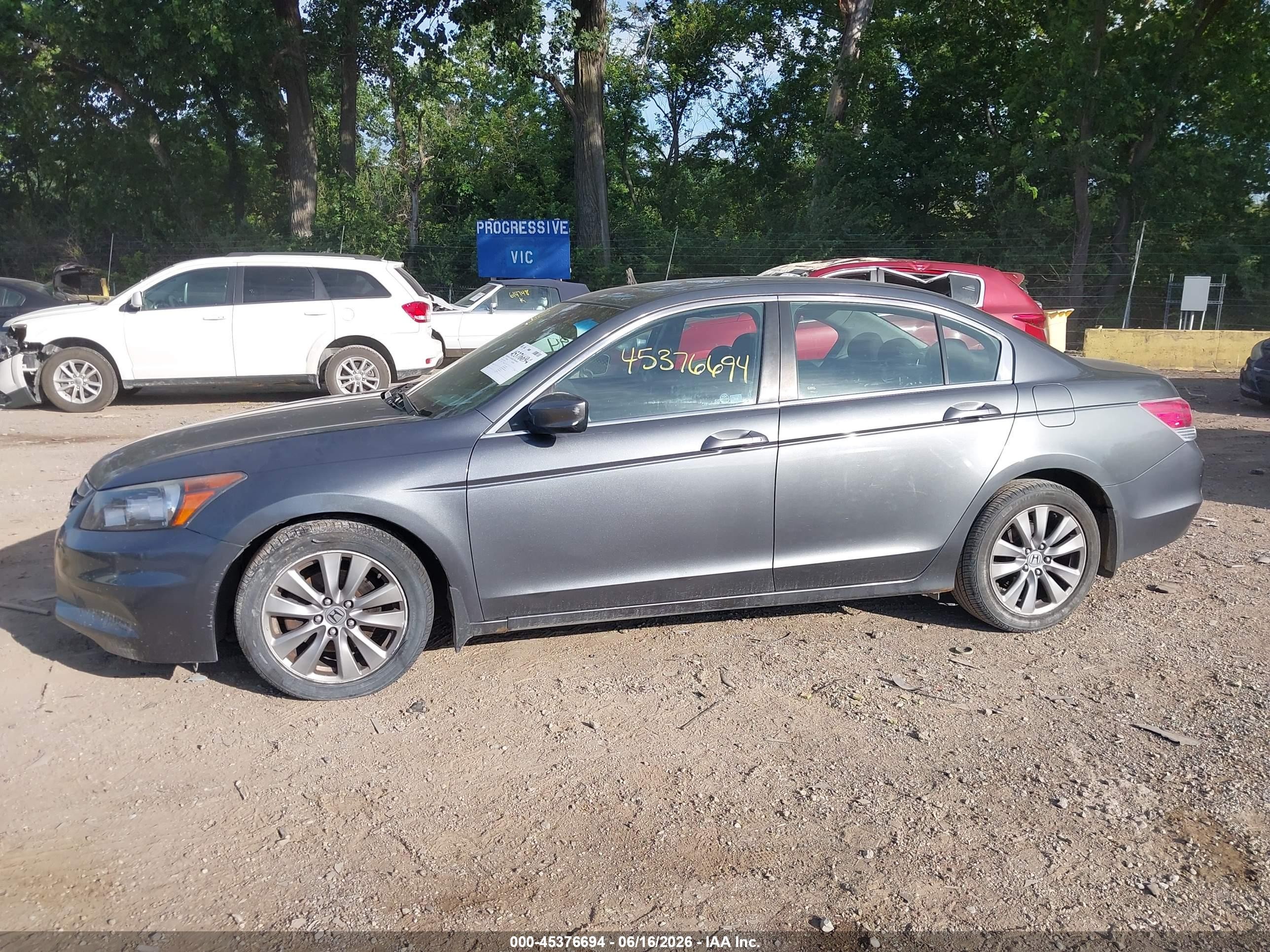2012 Honda Accord 2.4 Ex Gray vin: 1HGCP2F7XCA141621