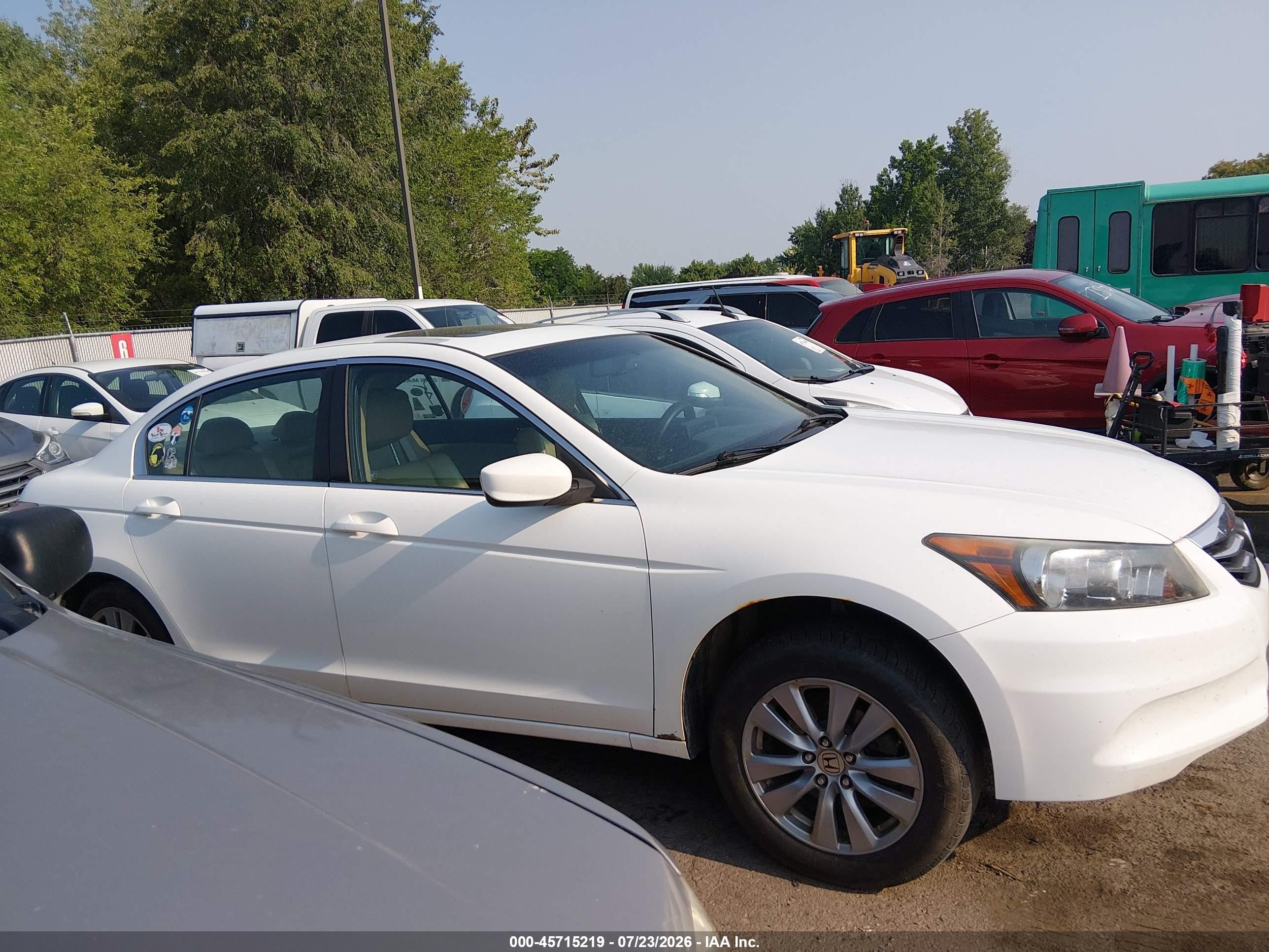 2011 Honda Accord 2.4 Ex-l White vin: 1HGCP2F80BA030244