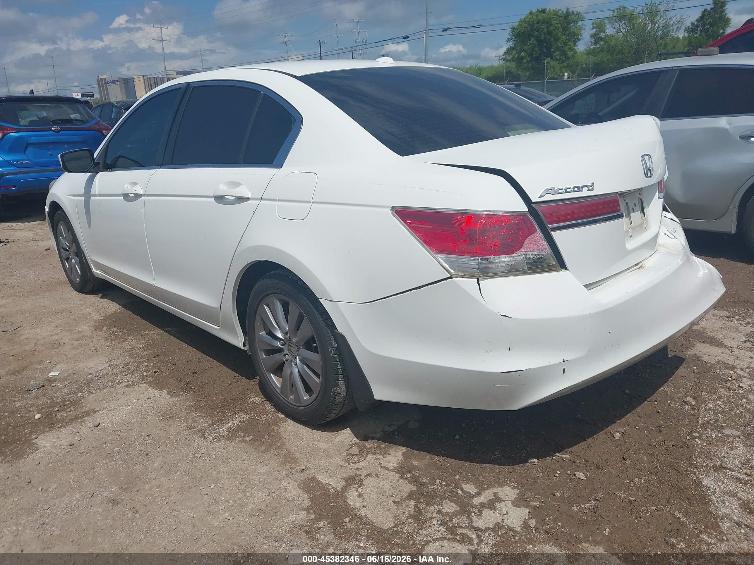 2011 Honda Accord 2.4 Ex-l Белый vin: 1HGCP2F80BA102561