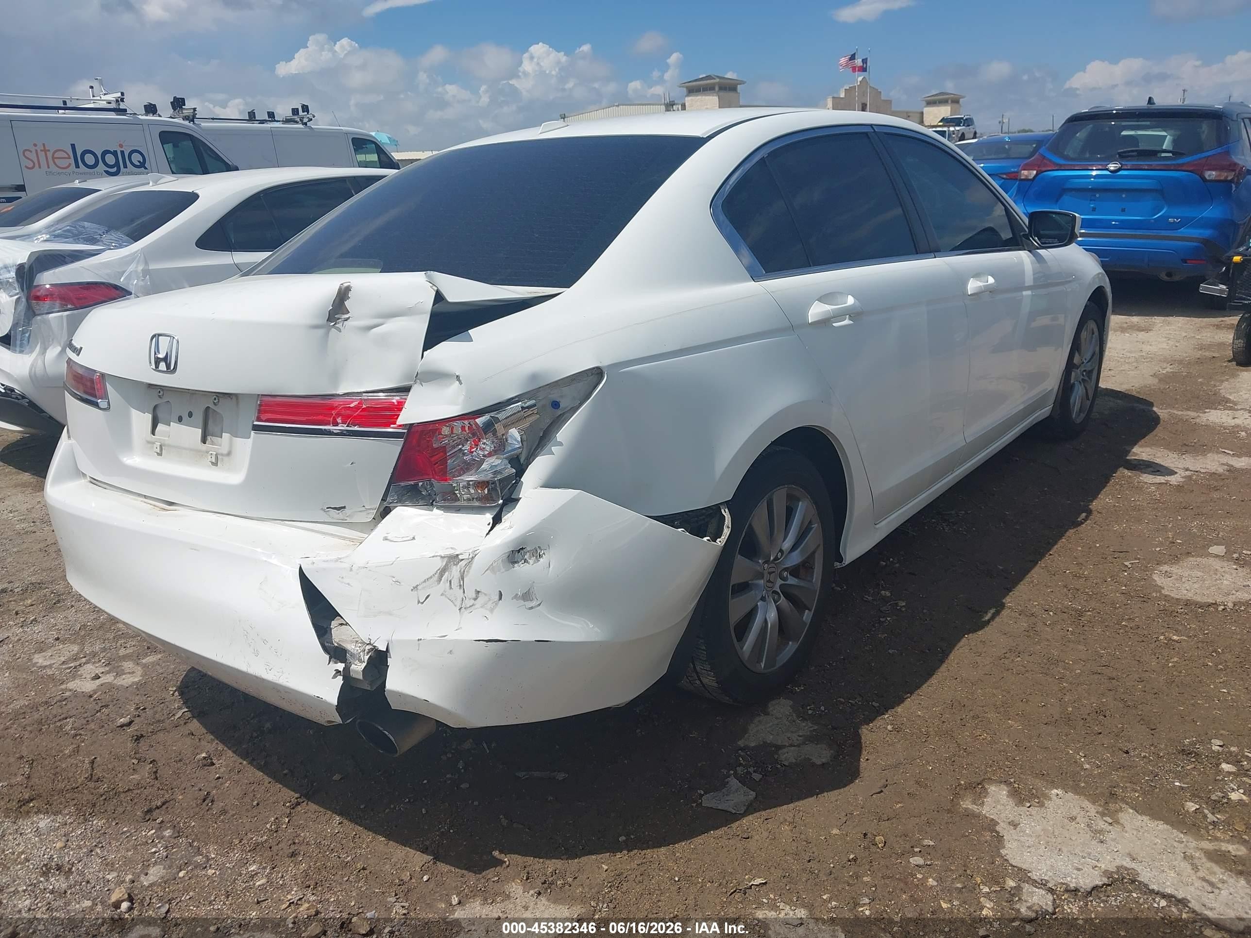 2011 Honda Accord 2.4 Ex-l Белый vin: 1HGCP2F80BA102561