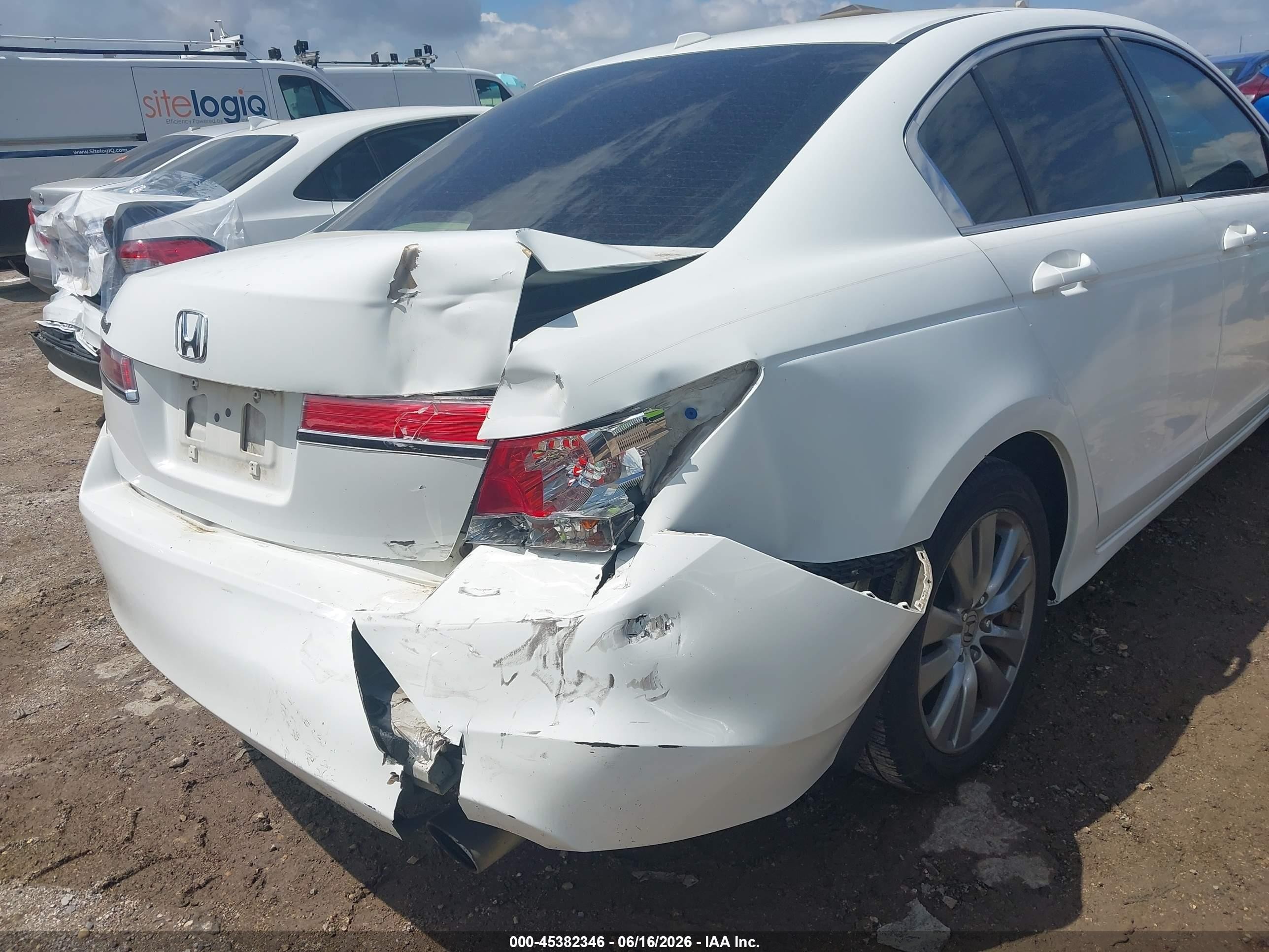 2011 Honda Accord 2.4 Ex-l Белый vin: 1HGCP2F80BA102561