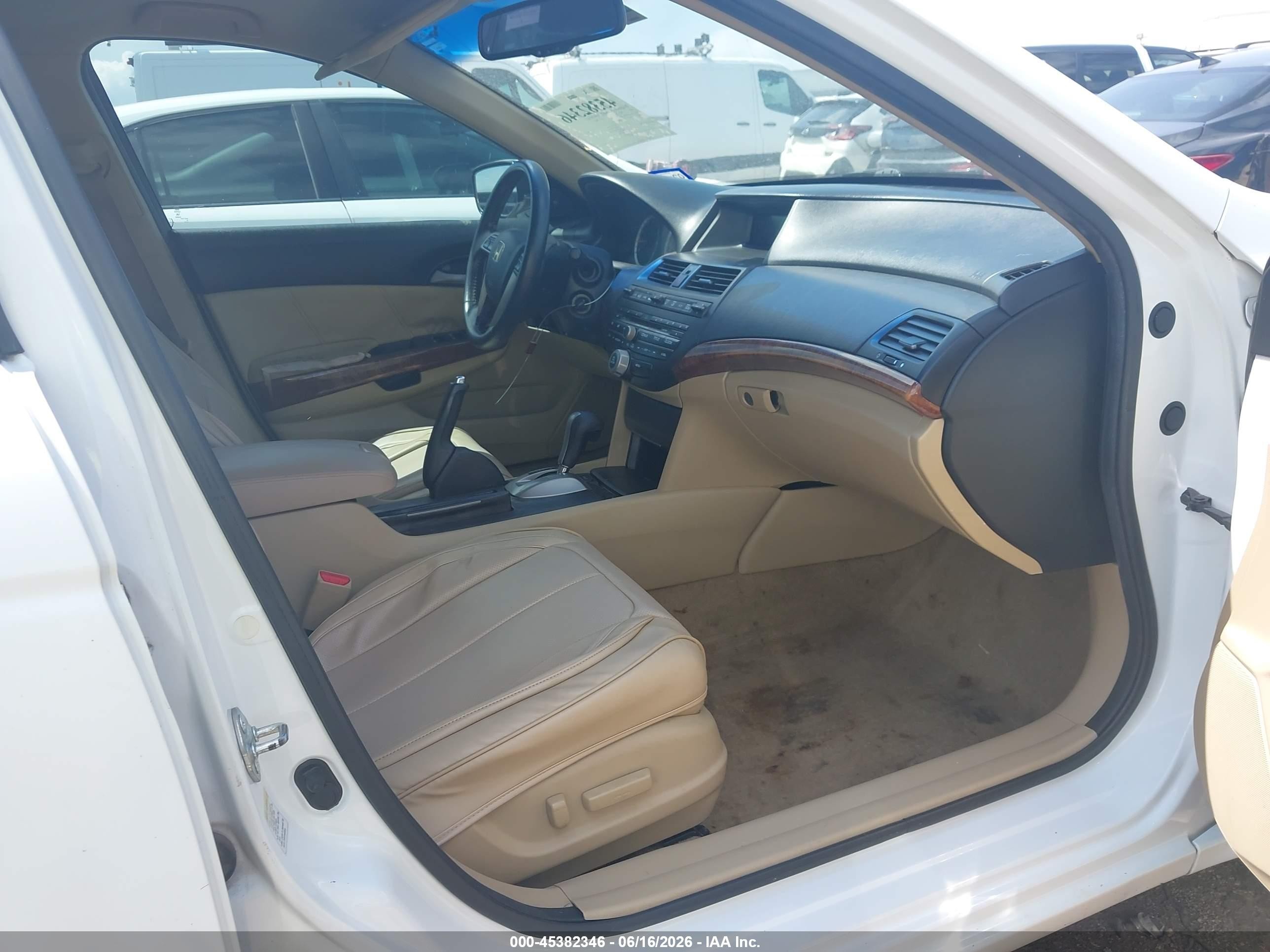 2011 Honda Accord 2.4 Ex-l Белый vin: 1HGCP2F80BA102561