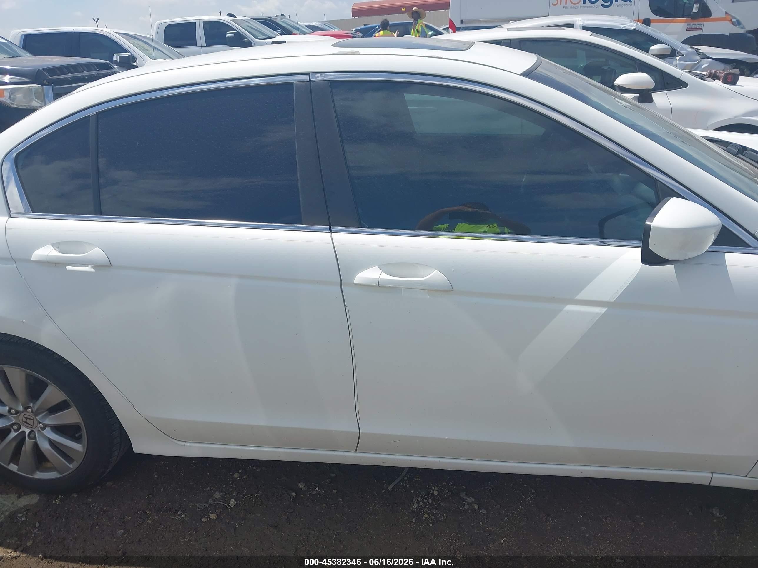 2011 Honda Accord 2.4 Ex-l Белый vin: 1HGCP2F80BA102561