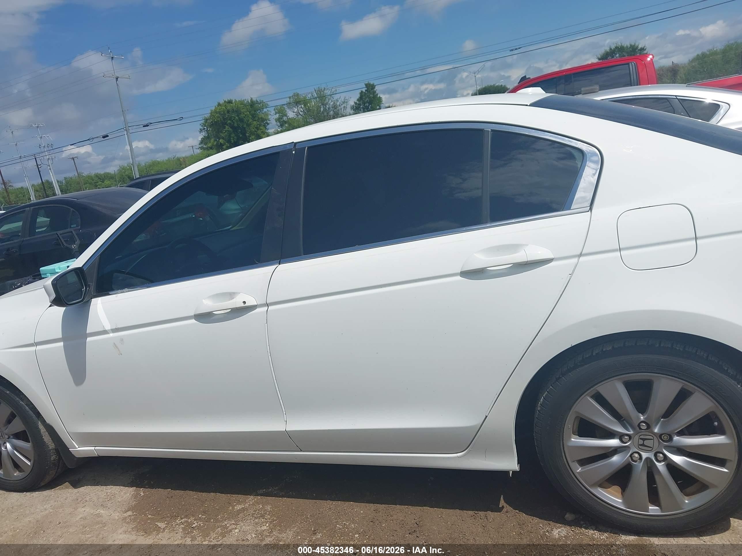 2011 Honda Accord 2.4 Ex-l Белый vin: 1HGCP2F80BA102561