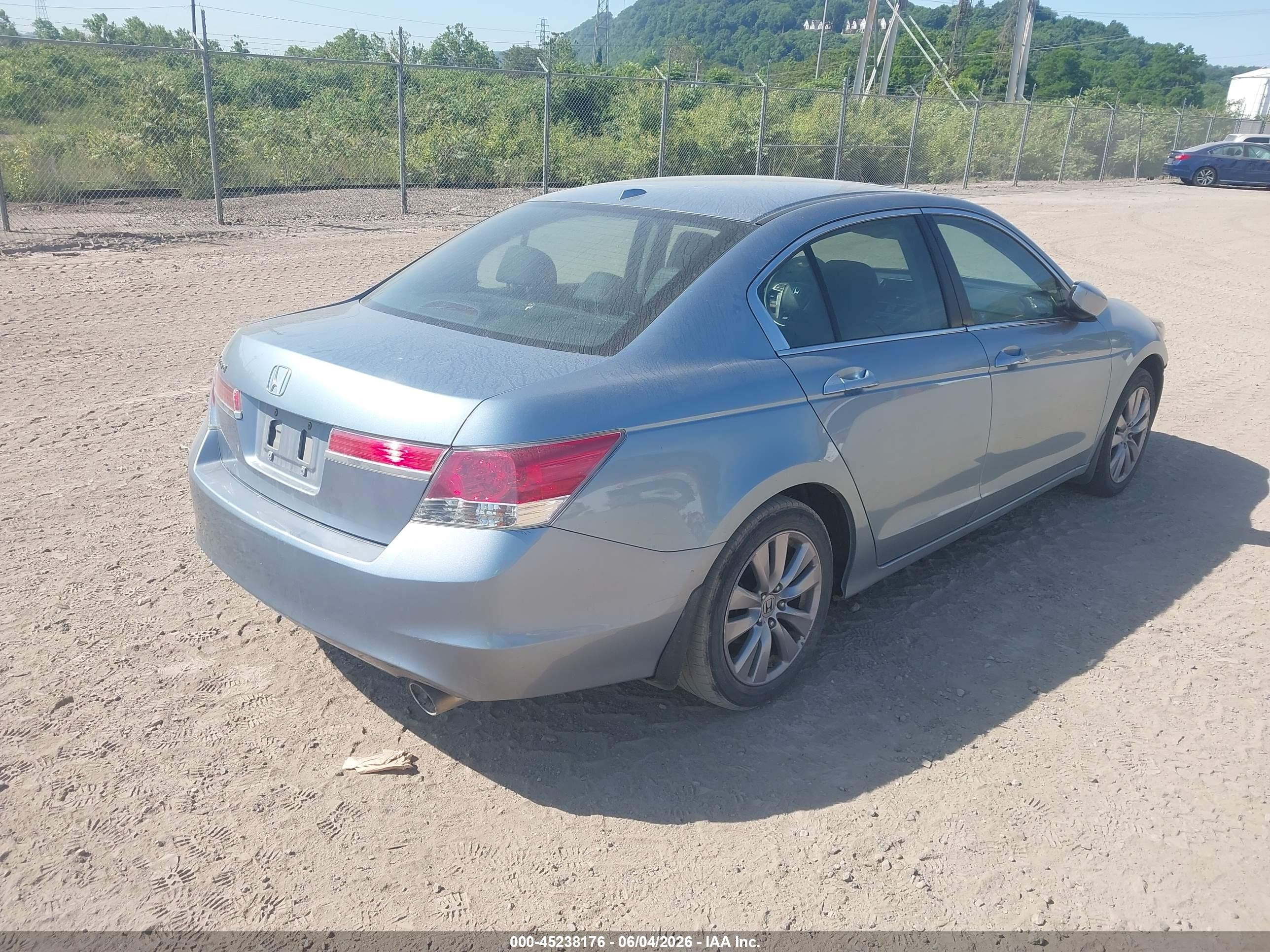 2011 Honda Accord 2.4 Ex-l Light Blue vin: 1HGCP2F80BA119599