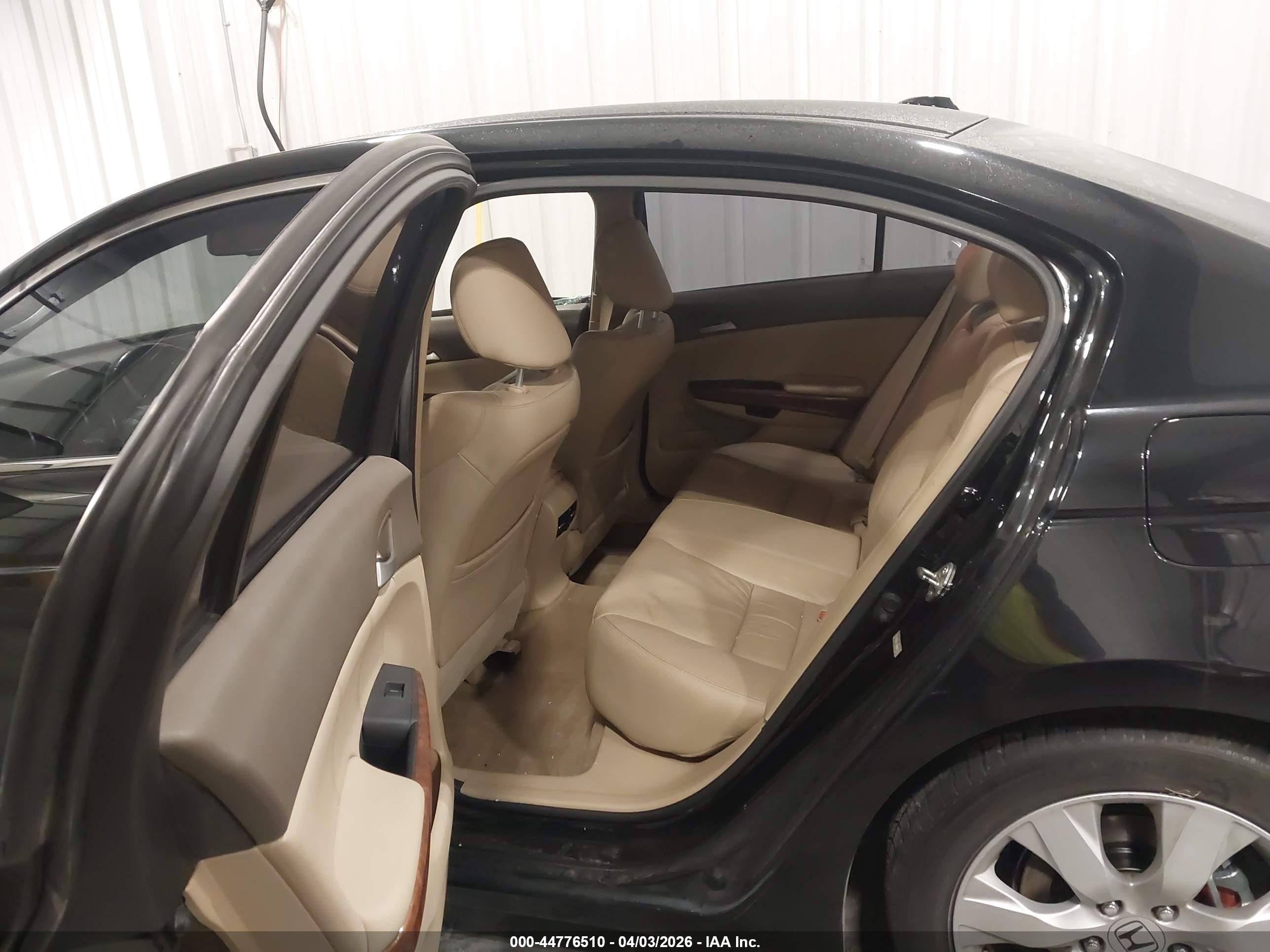 2010 Honda Accord 2.4 Ex-l Black vin: 1HGCP2F81AA157891