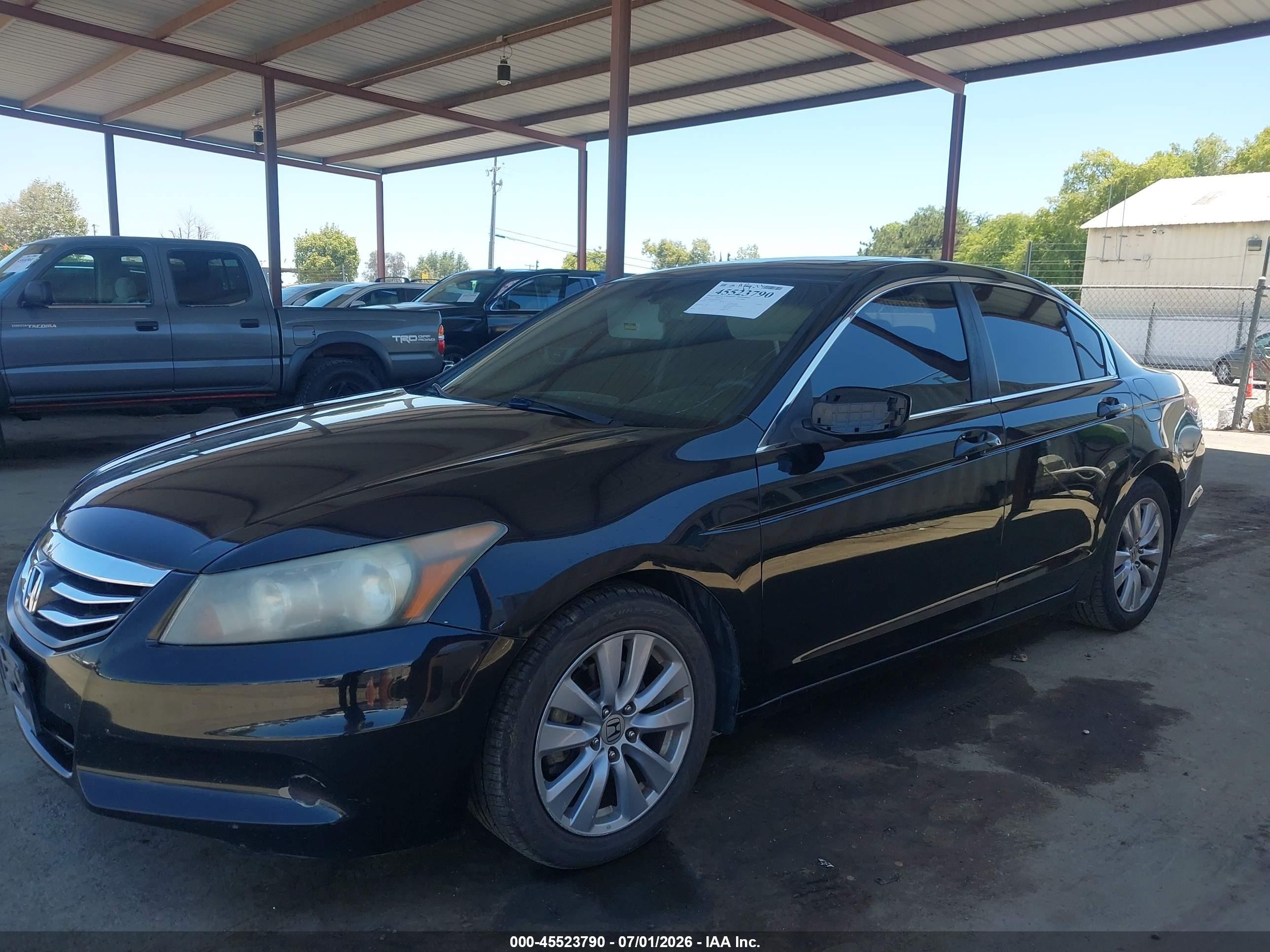 2011 Honda Accord 2.4 Ex-l Black vin: 1HGCP2F81BA010052