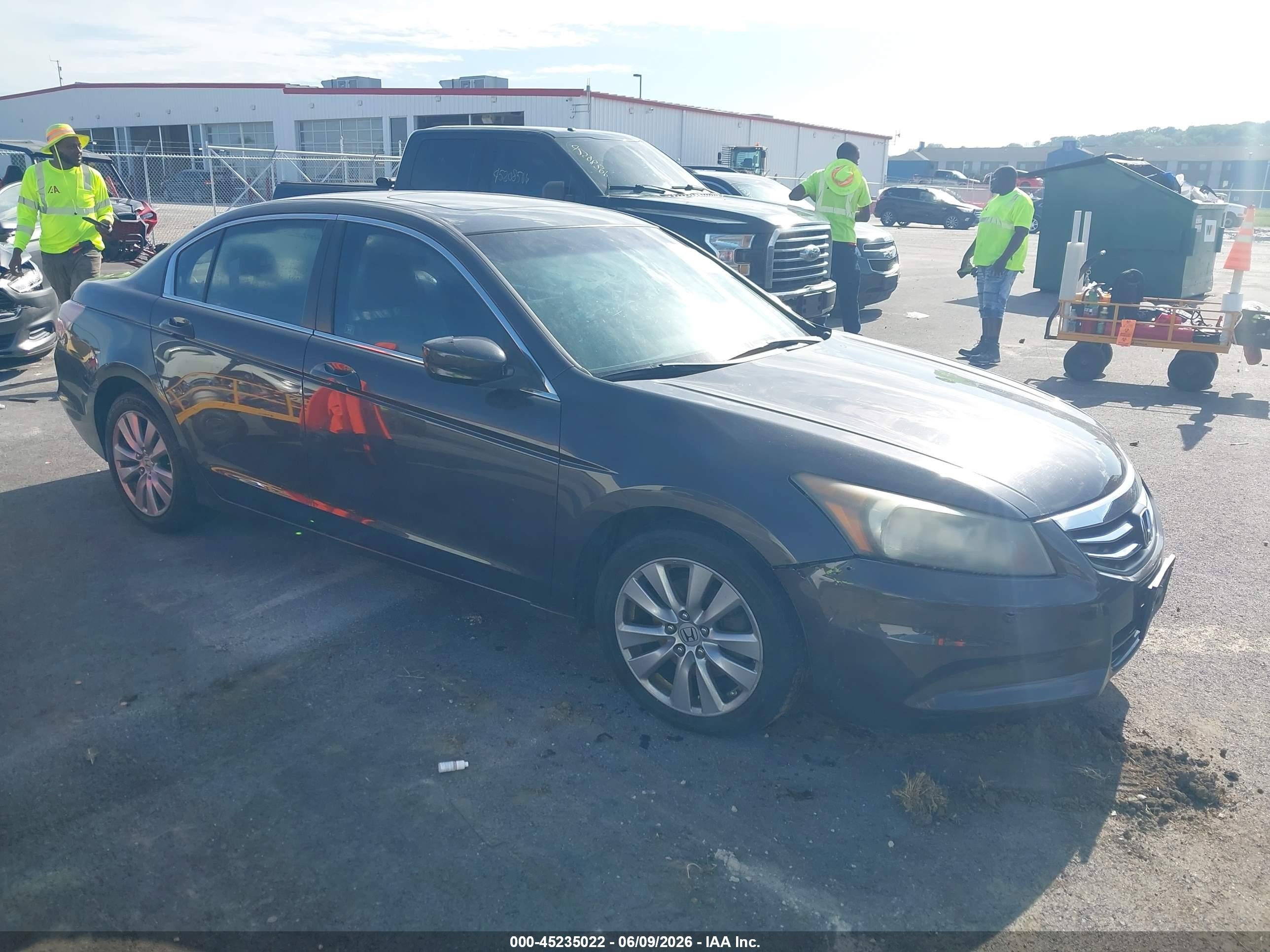 2011 Honda Accord 2.4 Ex-l Purple vin: 1HGCP2F81BA072227