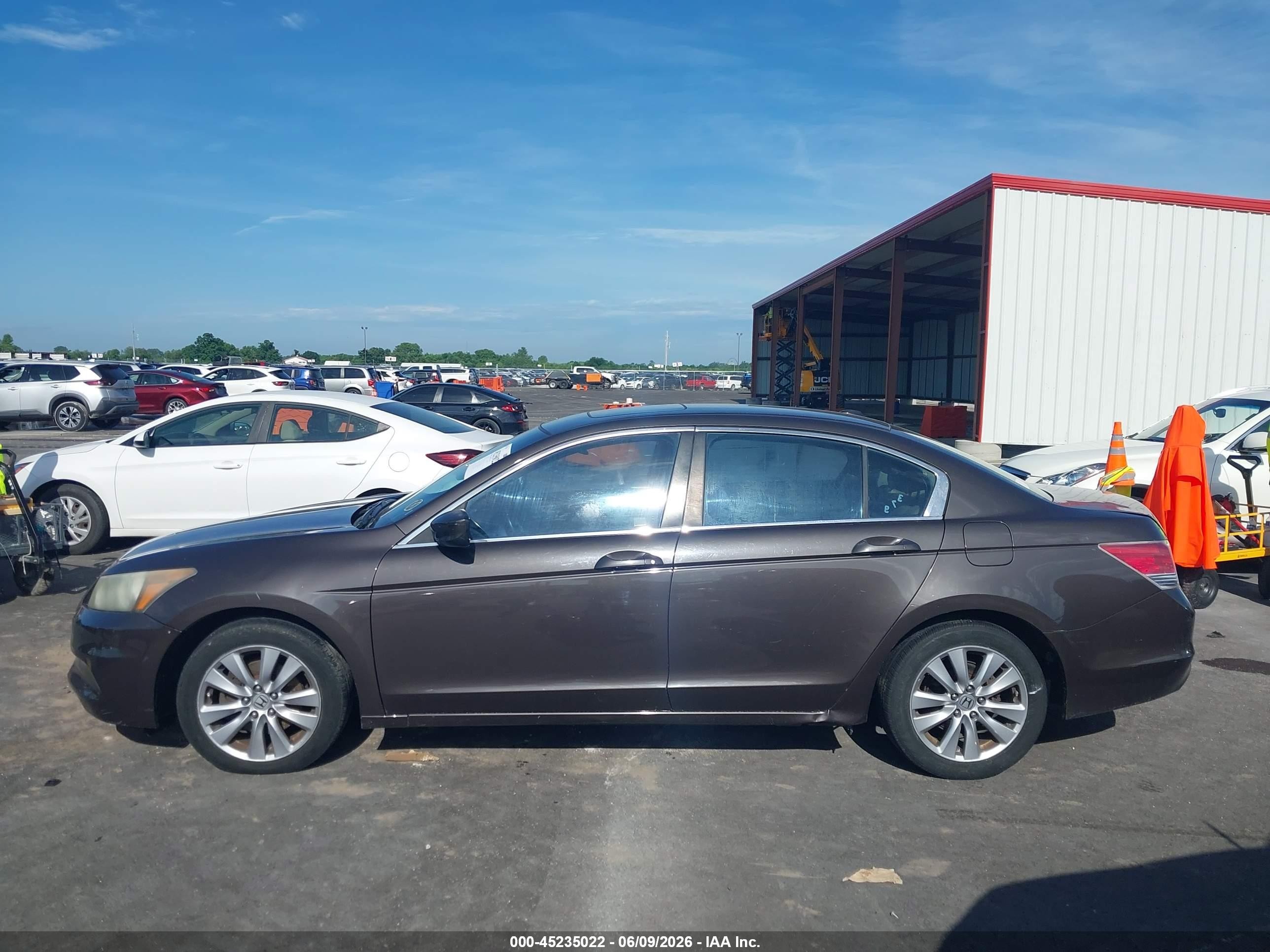 2011 Honda Accord 2.4 Ex-l Фиолетовый vin: 1HGCP2F81BA072227