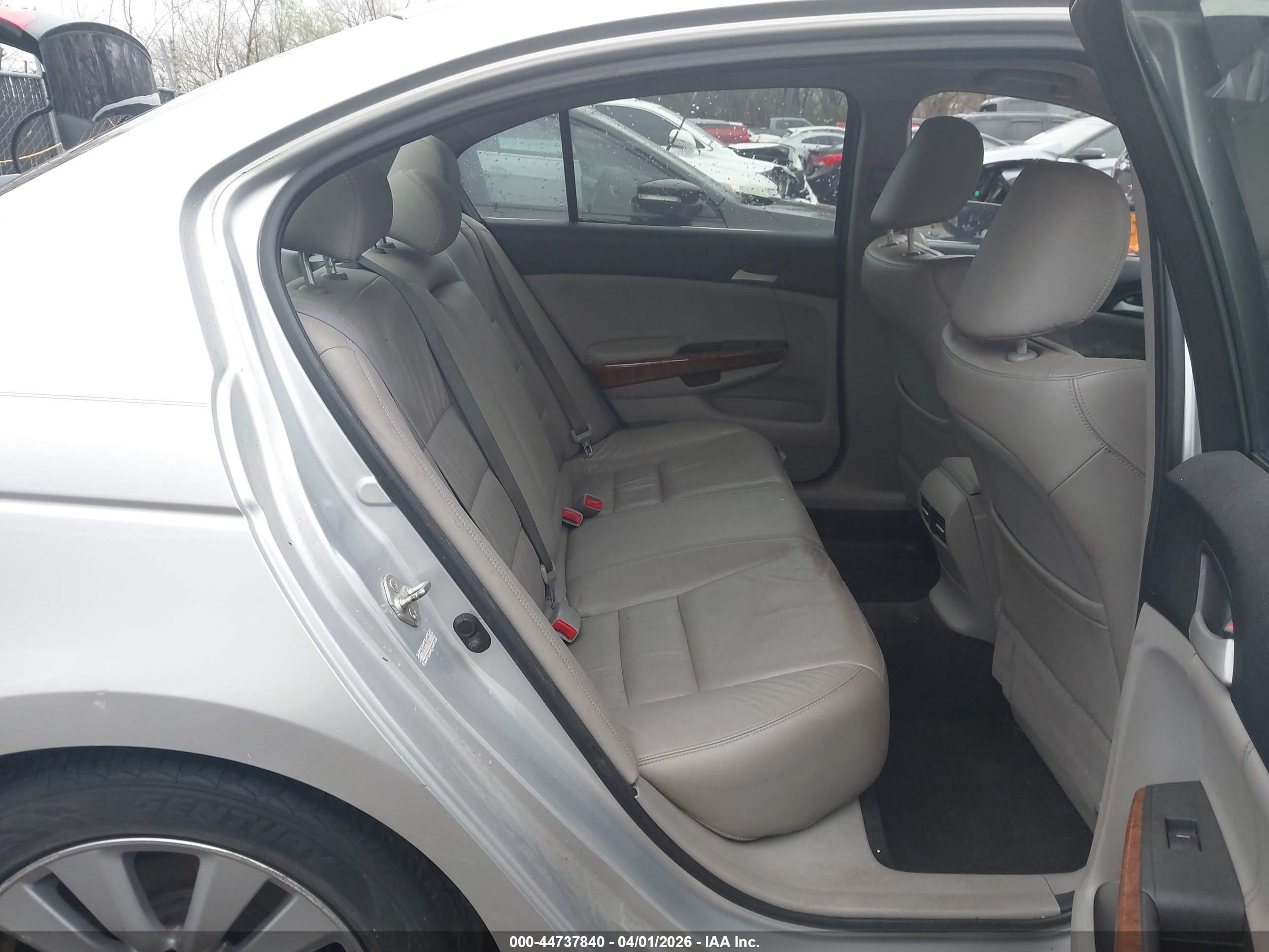 2012 Honda Accord 2.4 Ex-l Silver vin: 1HGCP2F81CA003331