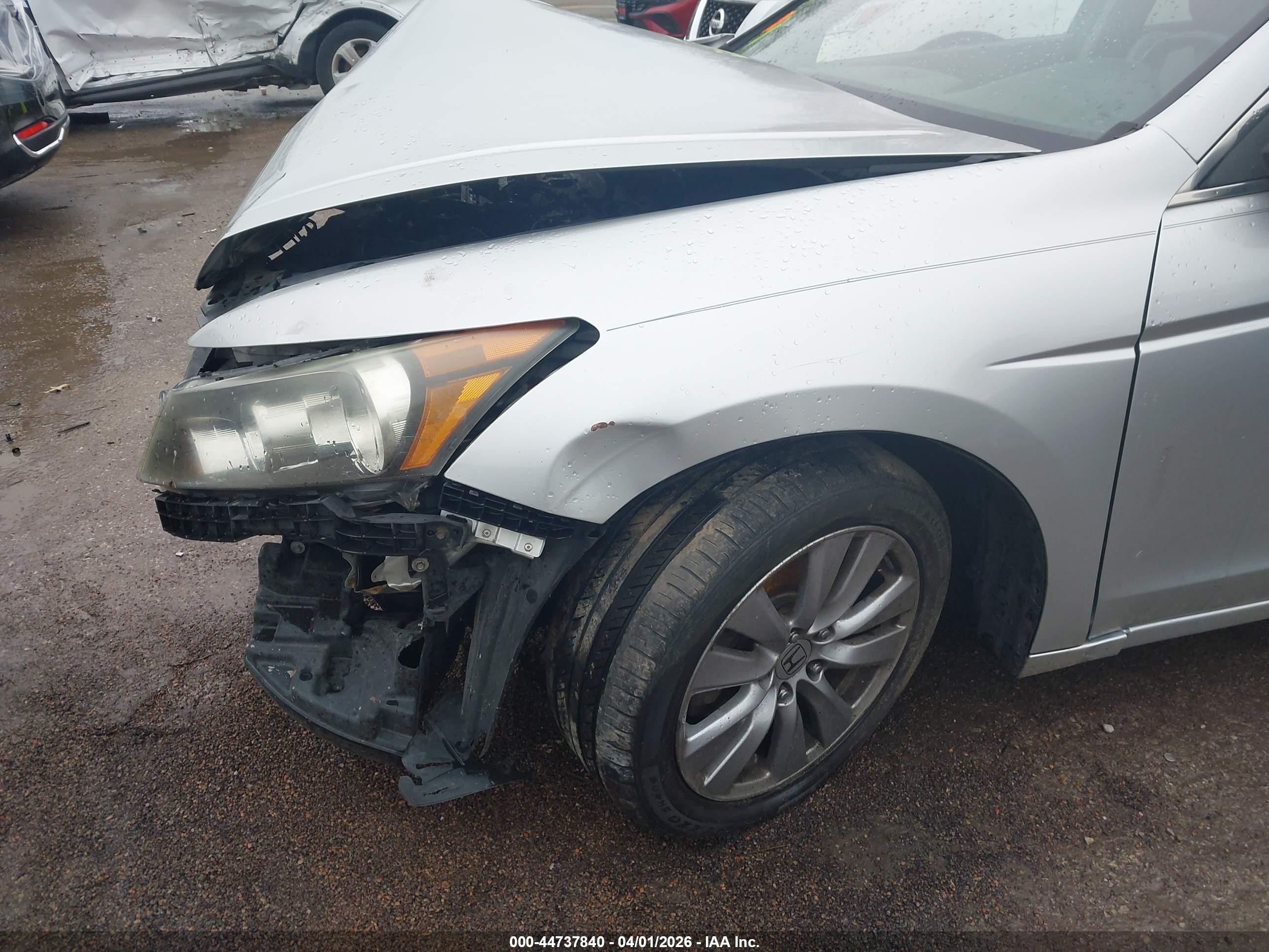 2012 Honda Accord 2.4 Ex-l Silver vin: 1HGCP2F81CA003331