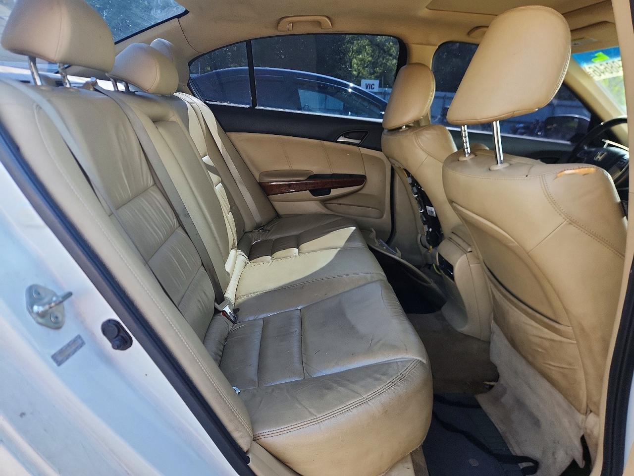 2012 Honda Accord Exl White vin: 1HGCP2F81CA058023