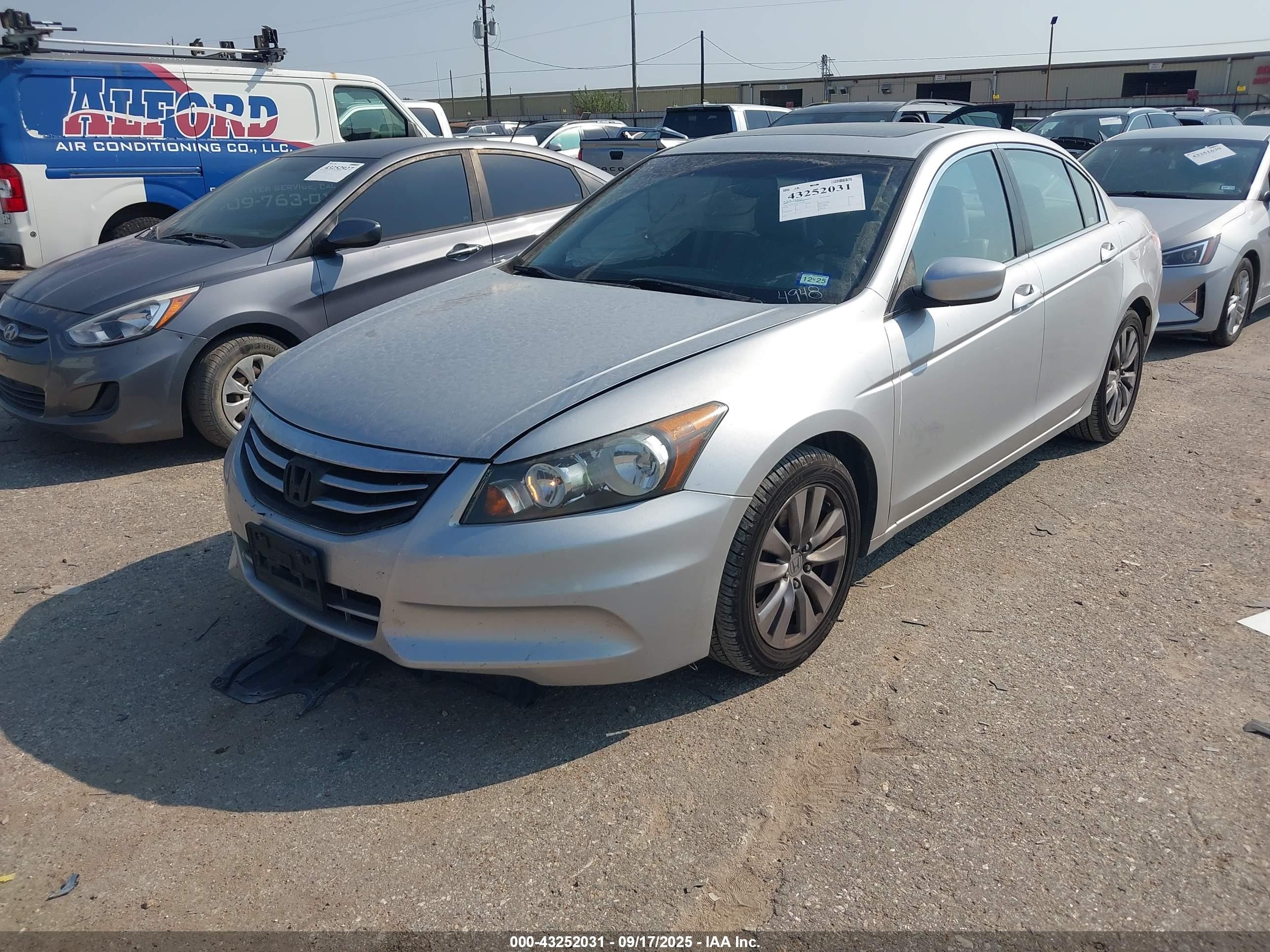 2012 Honda Accord Sdn 2.4 Ex-l/ex-l Silver vin: 1HGCP2F81CA144948