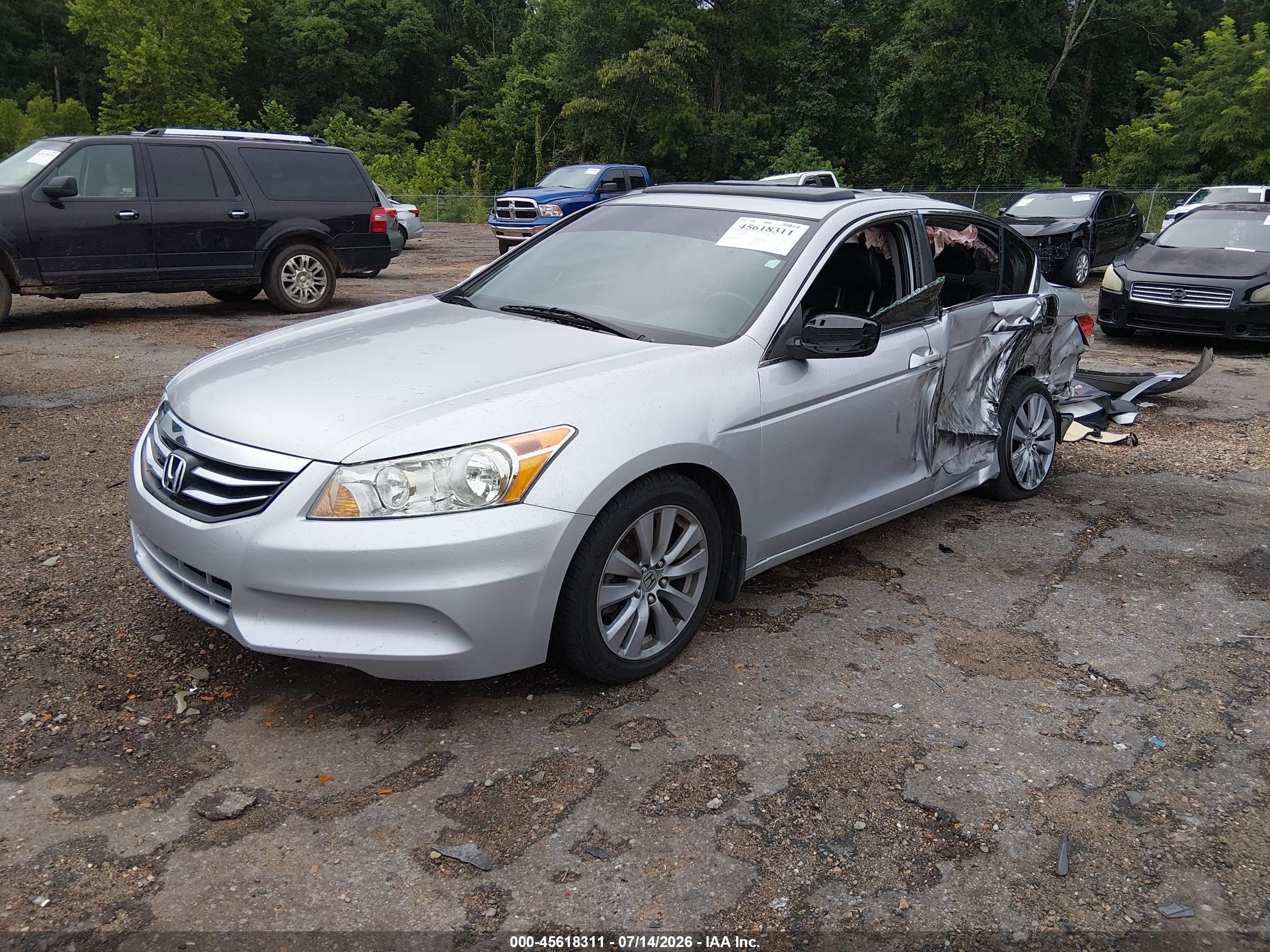 2011 Honda Accord 2.4 Ex-l Silver vin: 1HGCP2F82BA006950