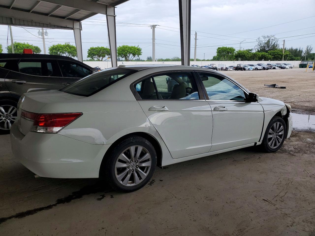 2012 Honda Accord Exl White vin: 1HGCP2F82CA074988
