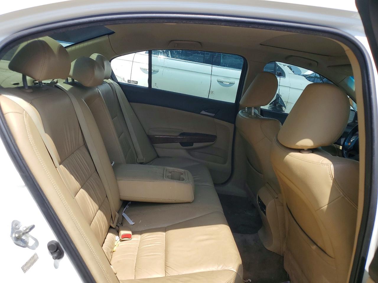 2012 Honda Accord Exl White vin: 1HGCP2F82CA095839