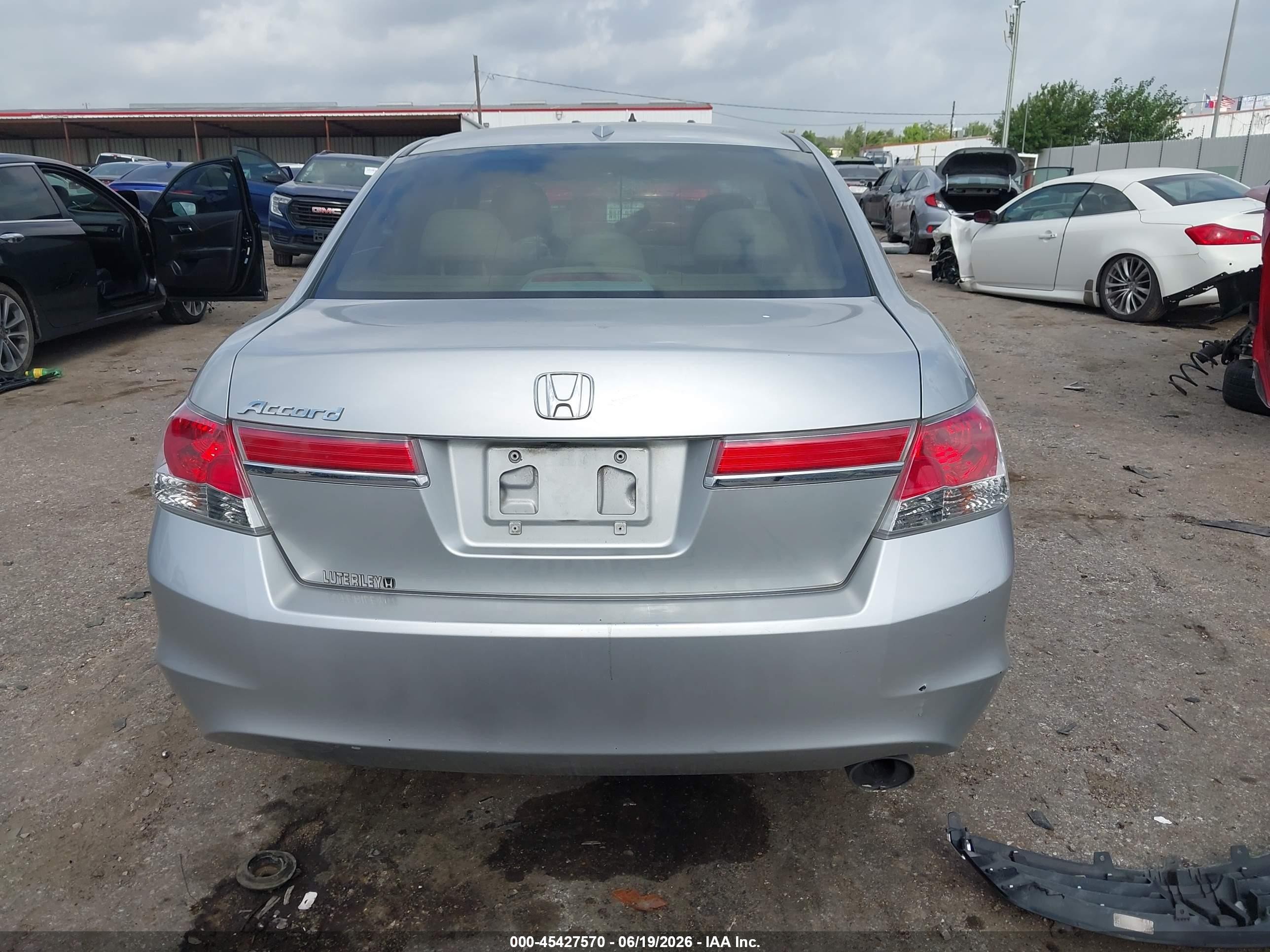 2012 Honda Accord 2.4 Ex-l Silver vin: 1HGCP2F82CA213842