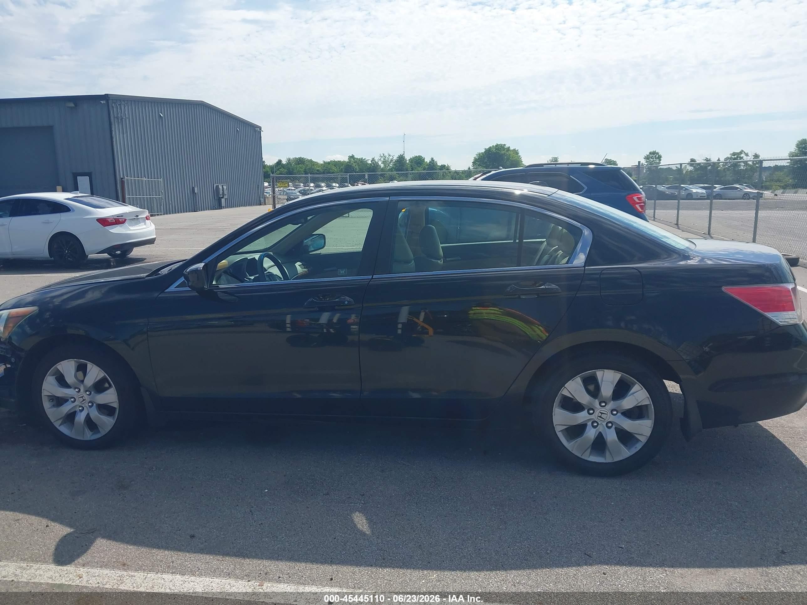 2010 Honda Accord 2.4 Ex-l Black vin: 1HGCP2F83AA083440