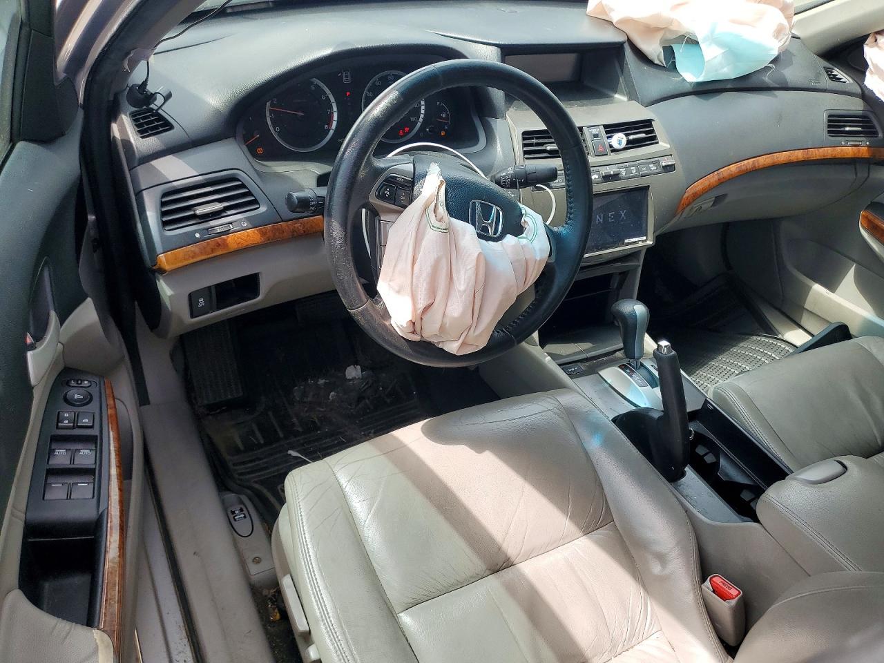 2011 Honda Accord Exl Серебряный vin: 1HGCP2F83BA027435