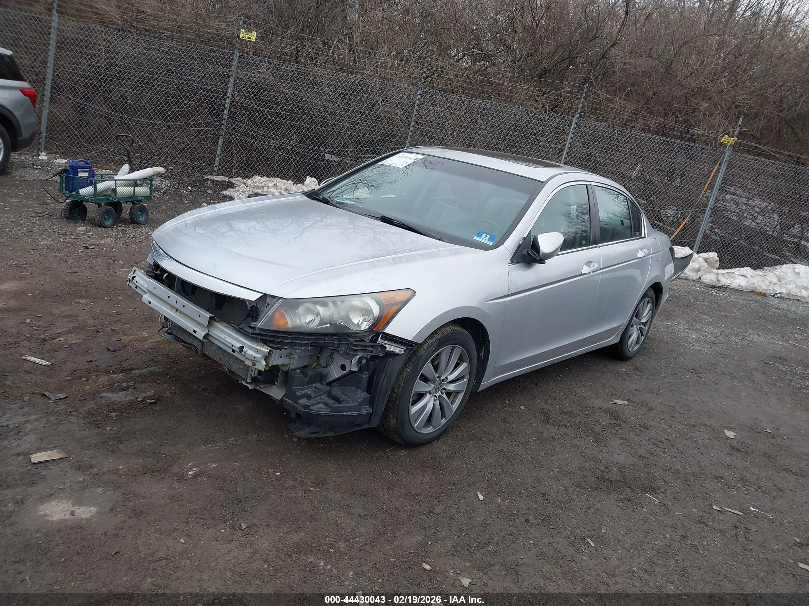 2011 Honda Accord 2.4 Ex-l Silver vin: 1HGCP2F83BA047555
