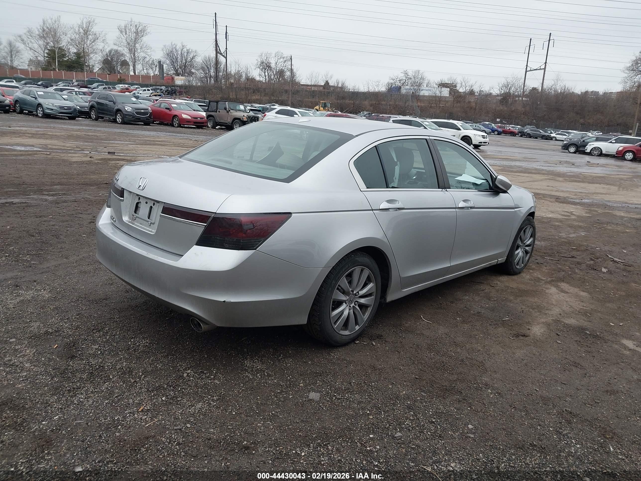 2011 Honda Accord 2.4 Ex-l Silver vin: 1HGCP2F83BA047555