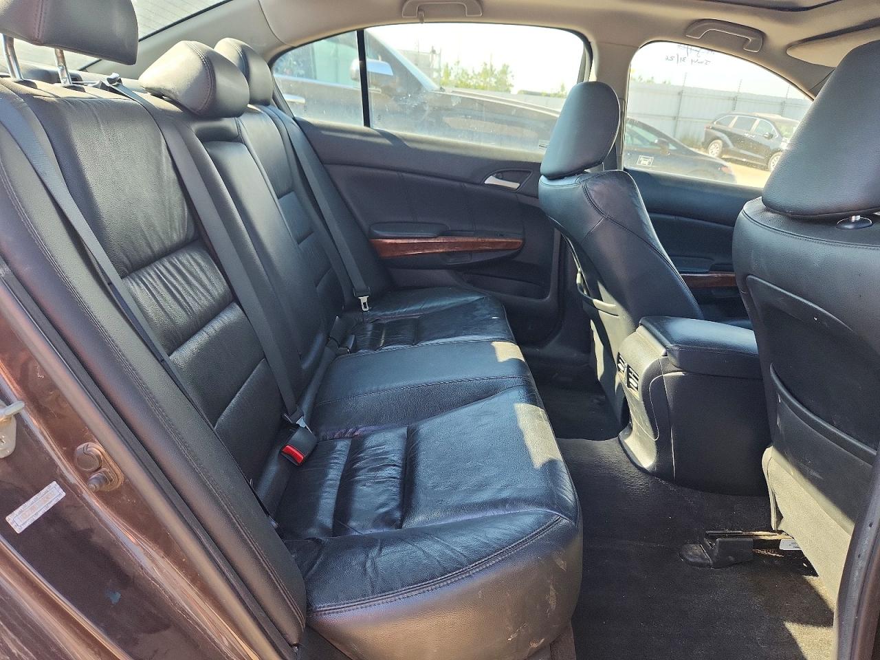 2011 Honda Accord Exl Черный vin: 1HGCP2F83BA804342