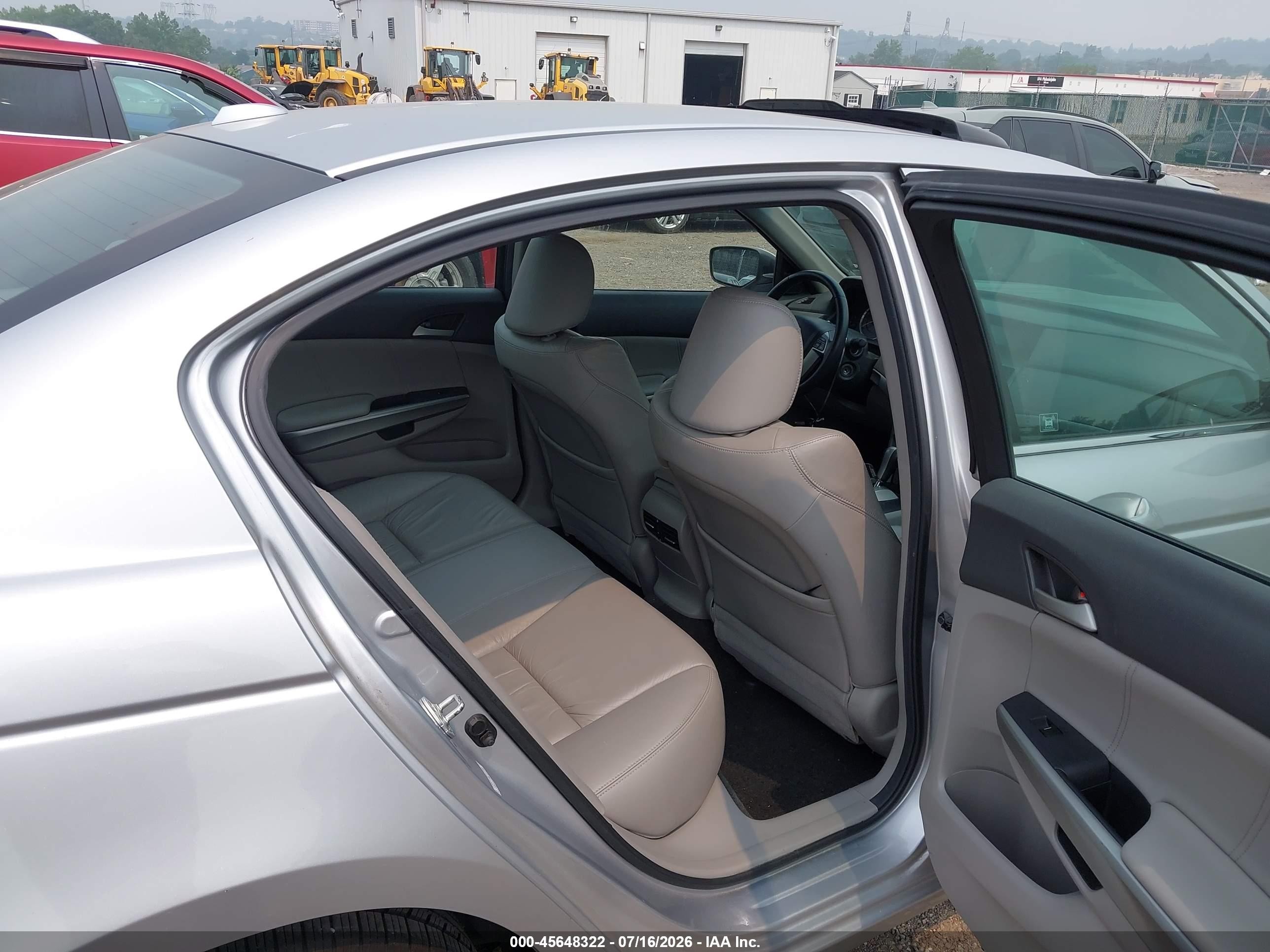 2010 Honda Accord 2.4 Ex-l Серебряный vin: 1HGCP2F84AA007001