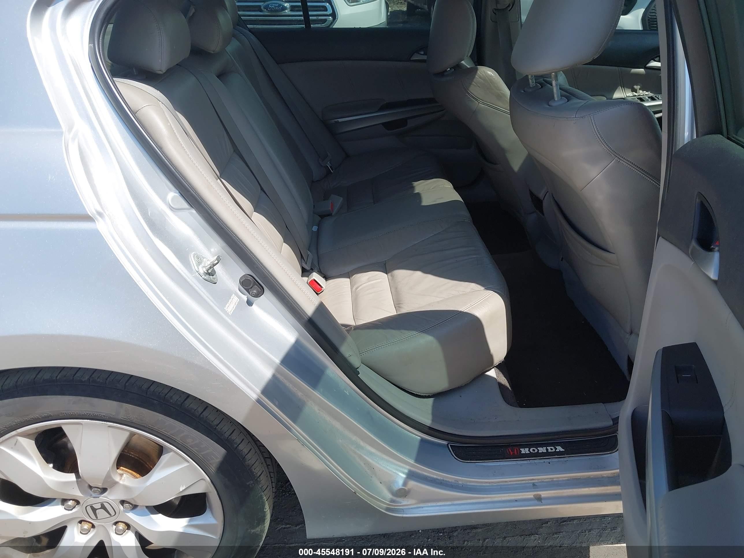 2010 Honda Accord 2.4 Ex-l Silver vin: 1HGCP2F84AA036398