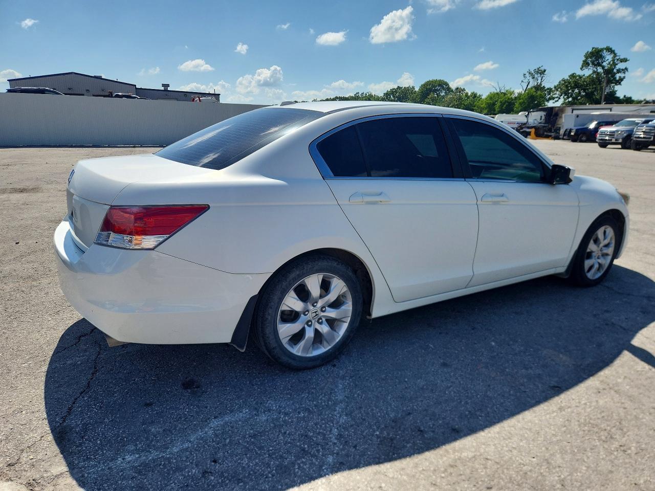 2010 Honda Accord Exl White vin: 1HGCP2F84AA062192