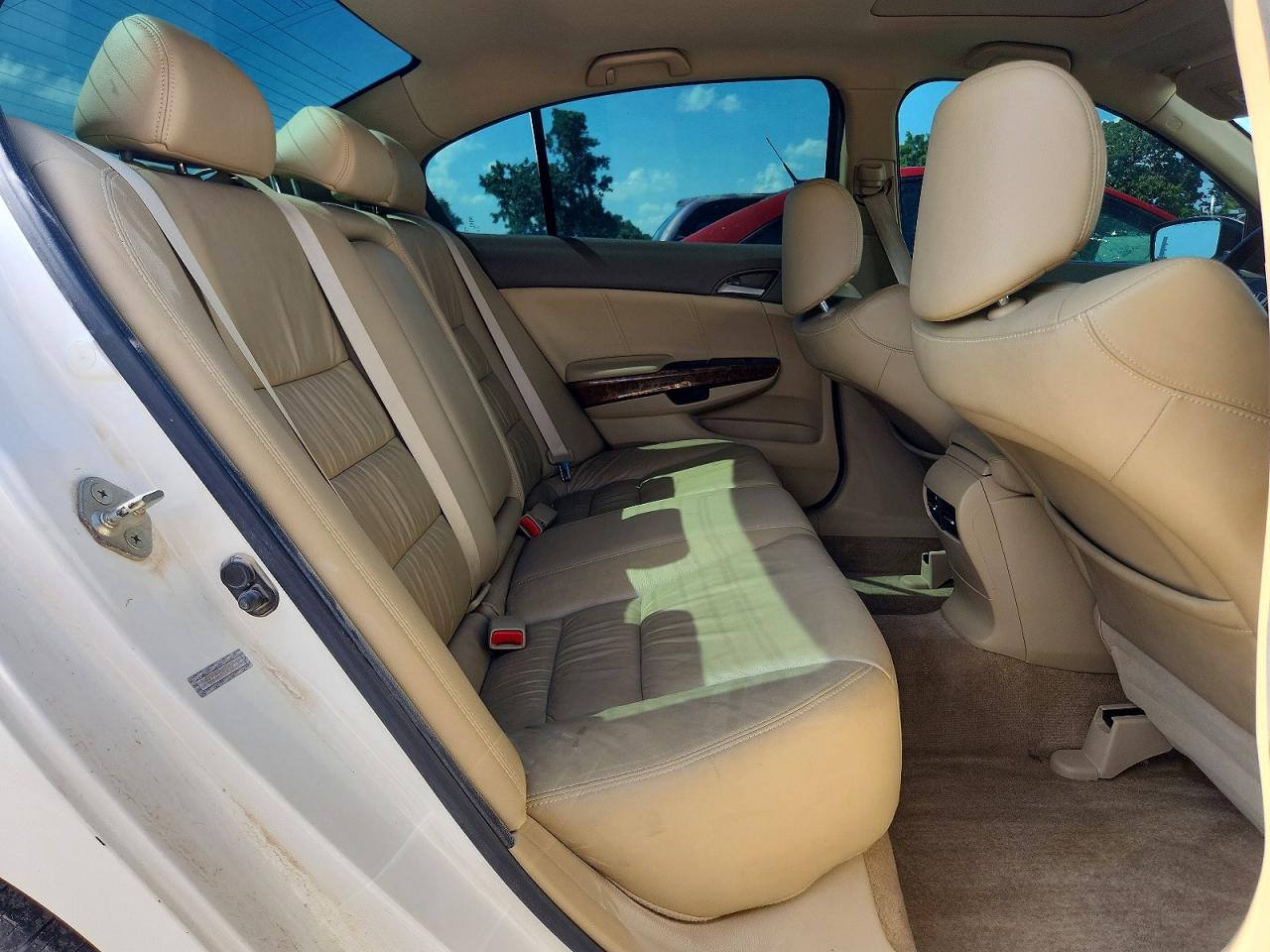 2010 Honda Accord Exl White vin: 1HGCP2F84AA062192