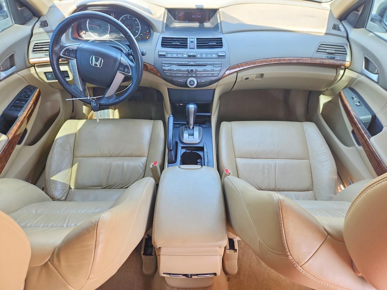 2010 Honda Accord Exl White vin: 1HGCP2F84AA062192