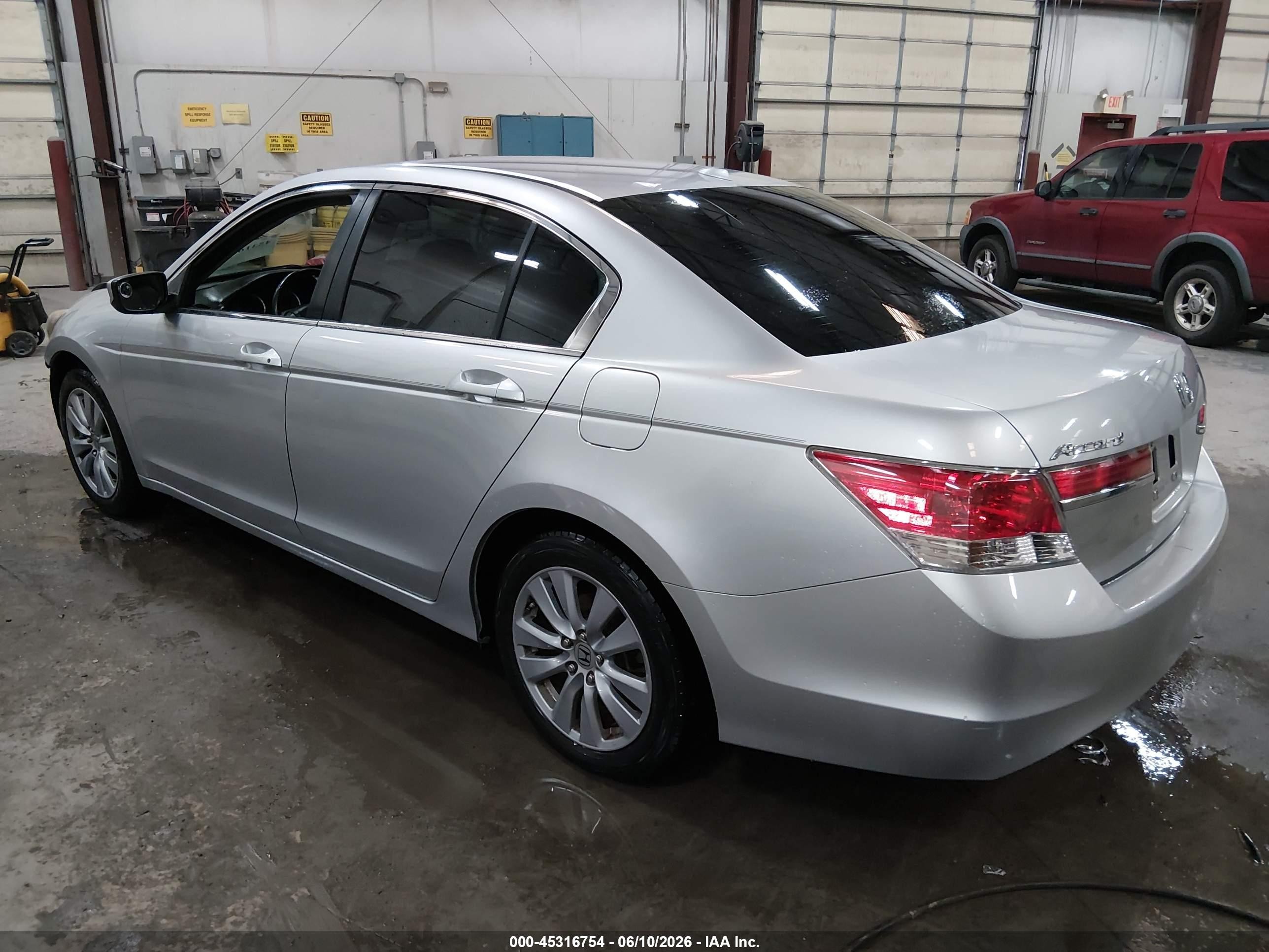 2011 Honda Accord 2.4 Ex-l Silver vin: 1HGCP2F84BA003564