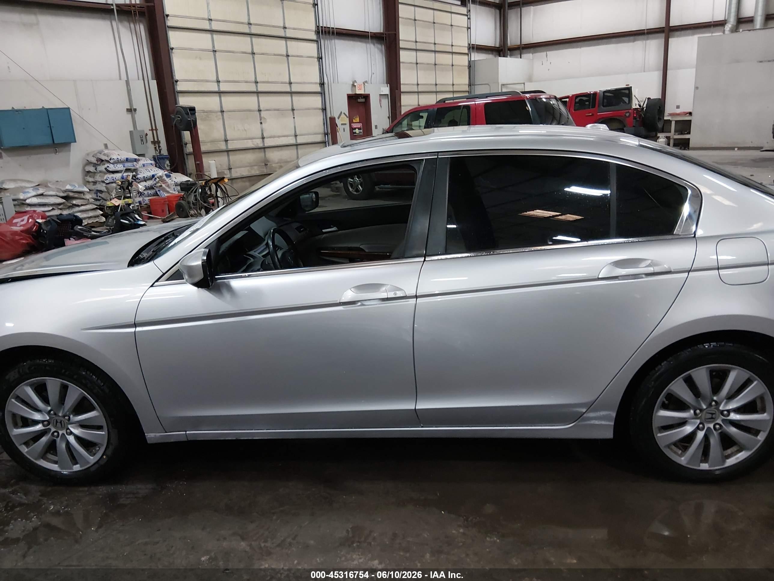 2011 Honda Accord 2.4 Ex-l Silver vin: 1HGCP2F84BA003564
