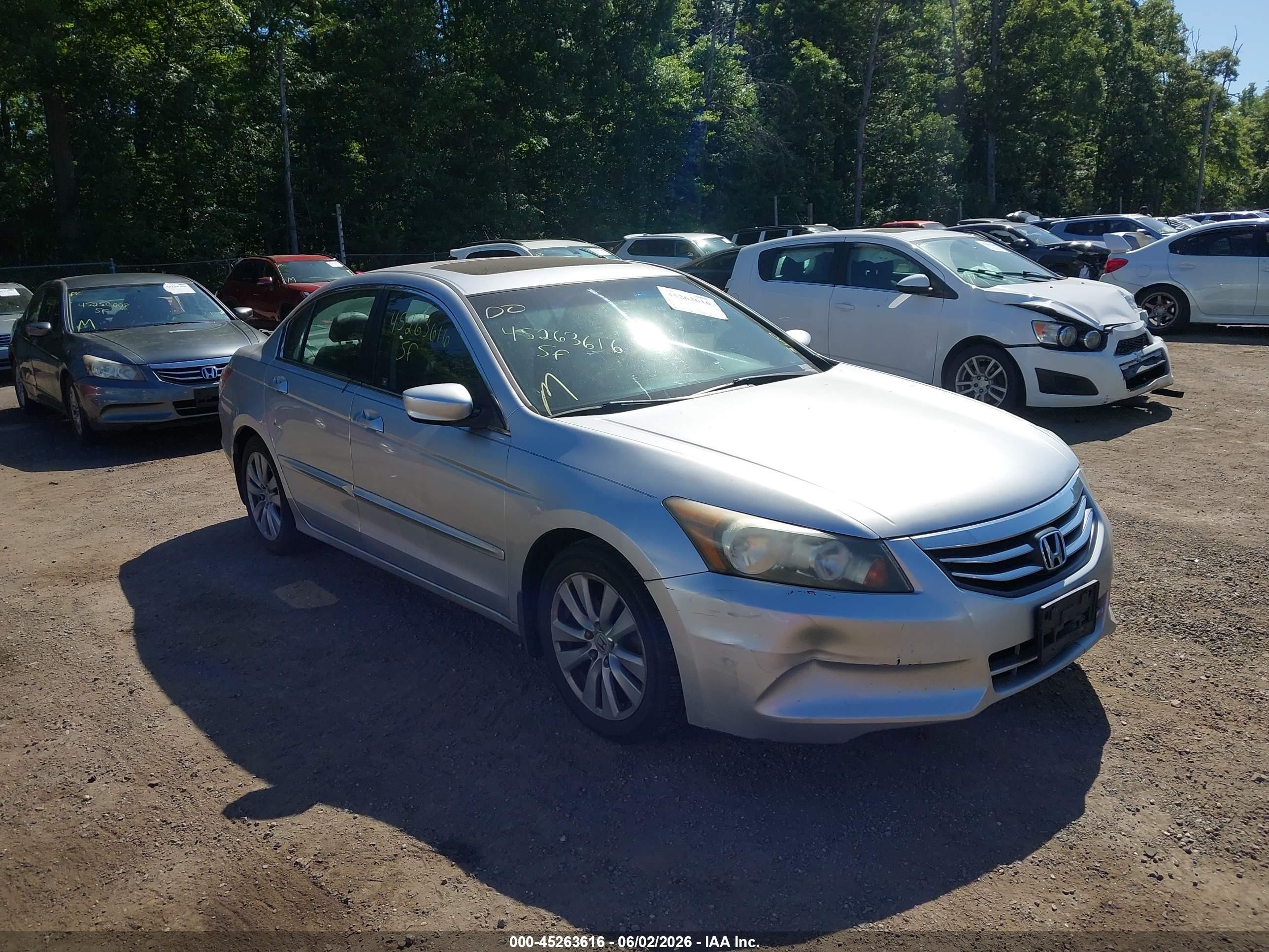 2011 Honda Accord 2.4 Ex-l Silver vin: 1HGCP2F84BA038105