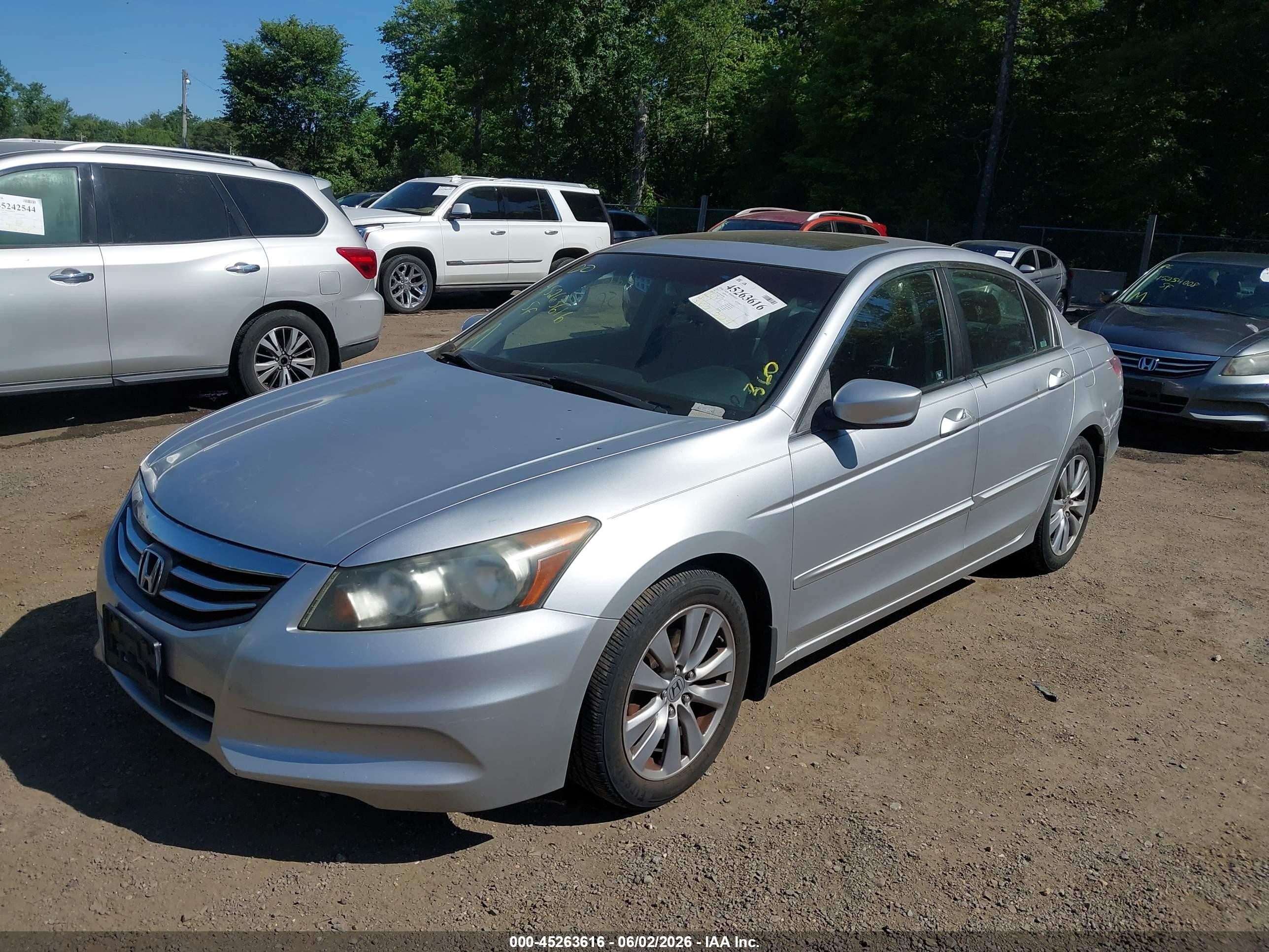 2011 Honda Accord 2.4 Ex-l Silver vin: 1HGCP2F84BA038105