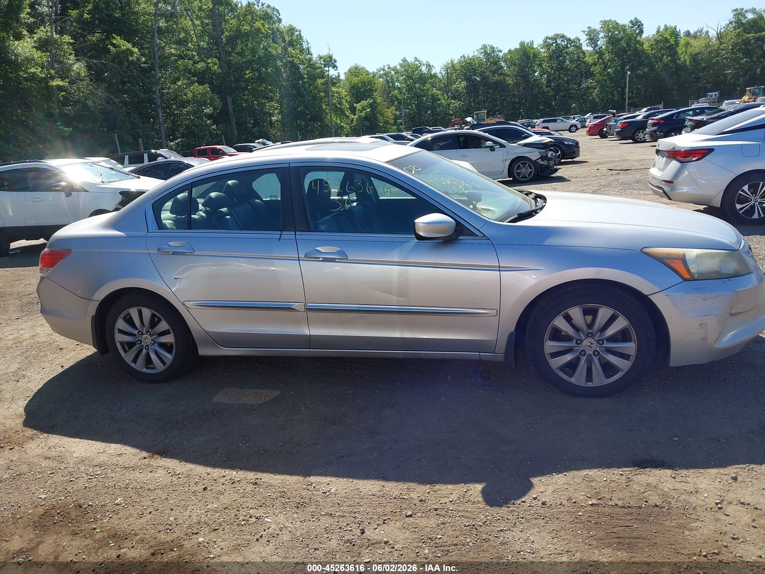 2011 Honda Accord 2.4 Ex-l Silver vin: 1HGCP2F84BA038105
